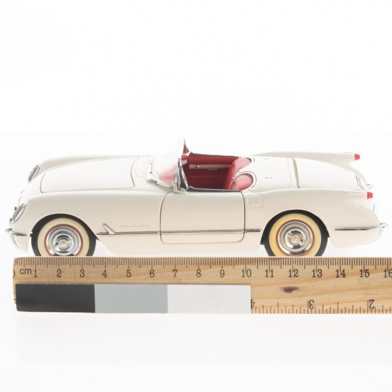 1:24 Scale 1953 White & Red Interior Chevrolet Corvette Diecast Franklin Mint Precision Model Vehicle photo for sale