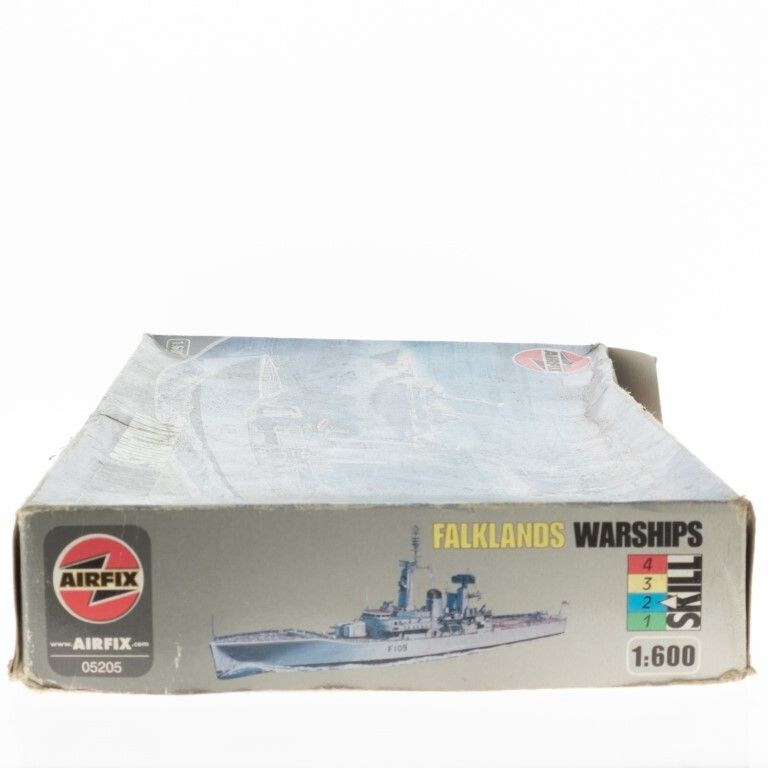 1:600 Scale Airfix Model Falklands Warships (Unused Contents) photo furniture