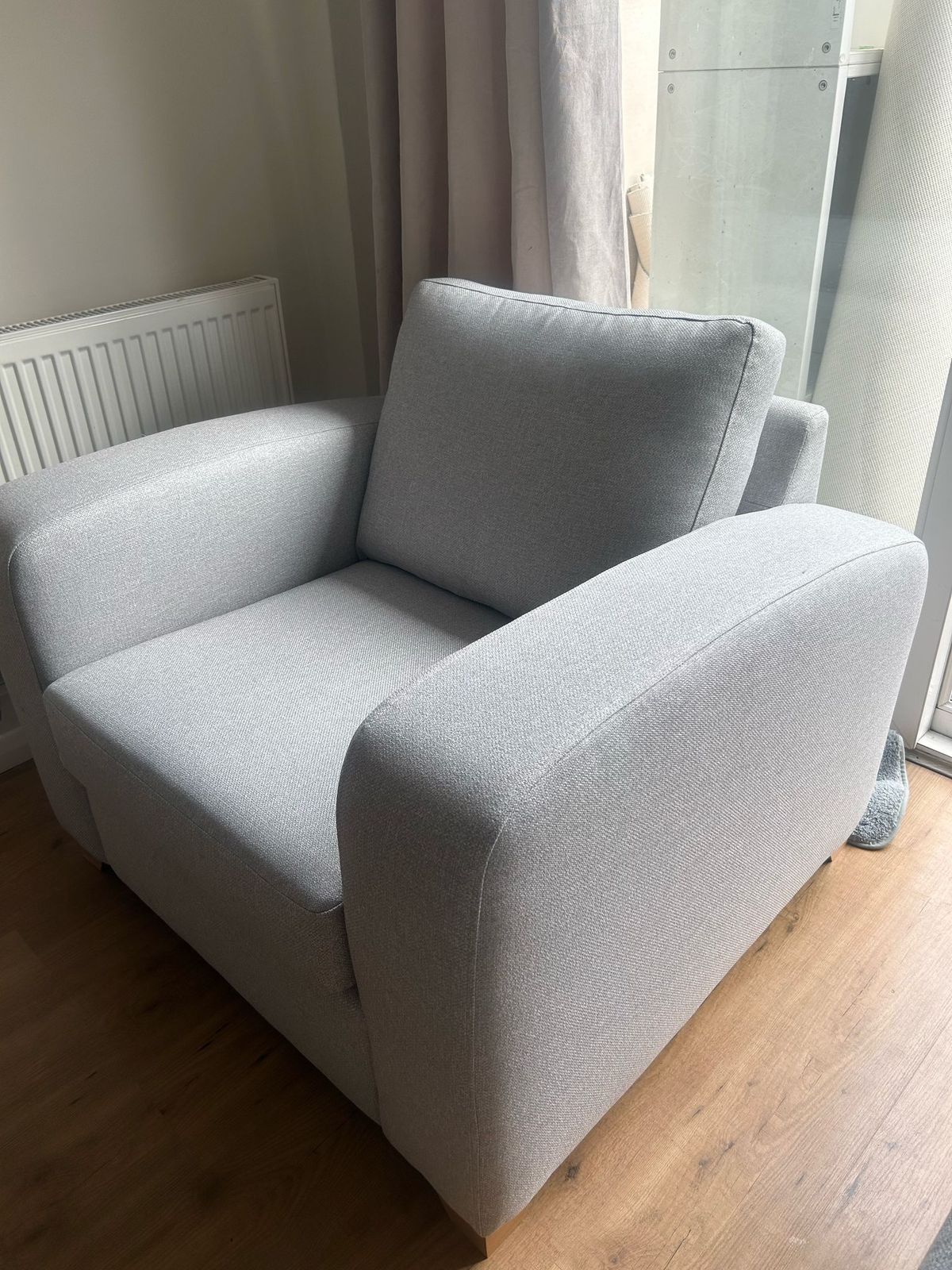 Elegant Armchair In Silver Woven Fabric – Immaculate Condition photo furniture