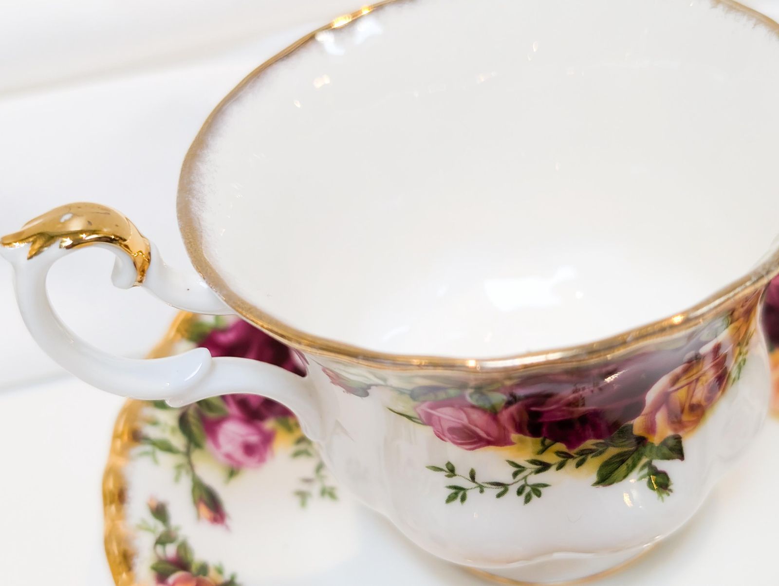 photo for sale First Edition, 1st Quality Royal Albert Old Country Rose Teacup And Saucer Set Of 6. Made In England 1960s In Perfect Condition.