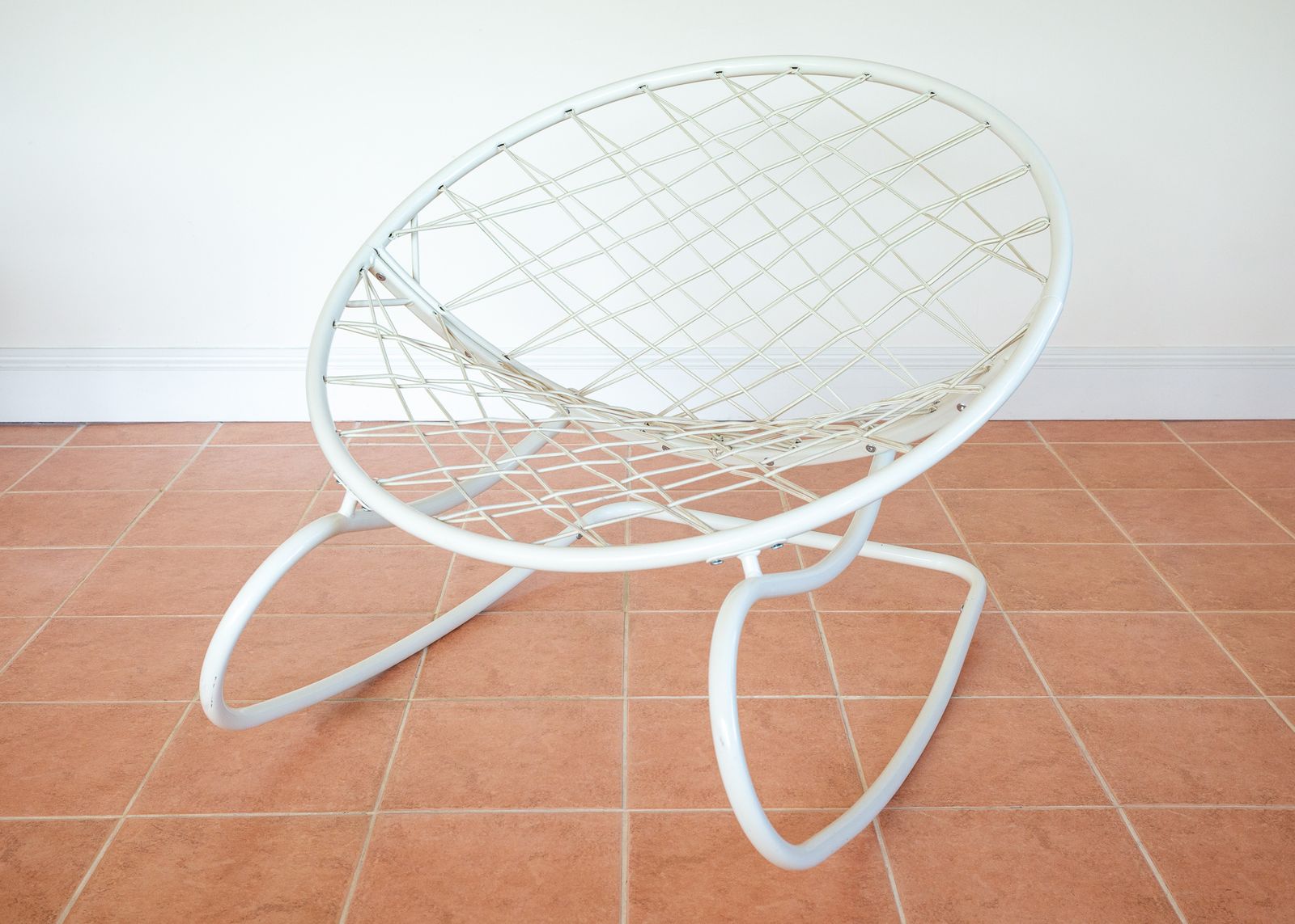 photo vintage Futuristic Rocking Chair Danish Large White Space Age Minimalist Architectural By Niels Gammelgaard Axvall Avante Garde Sculptural Bauhaus Mcm