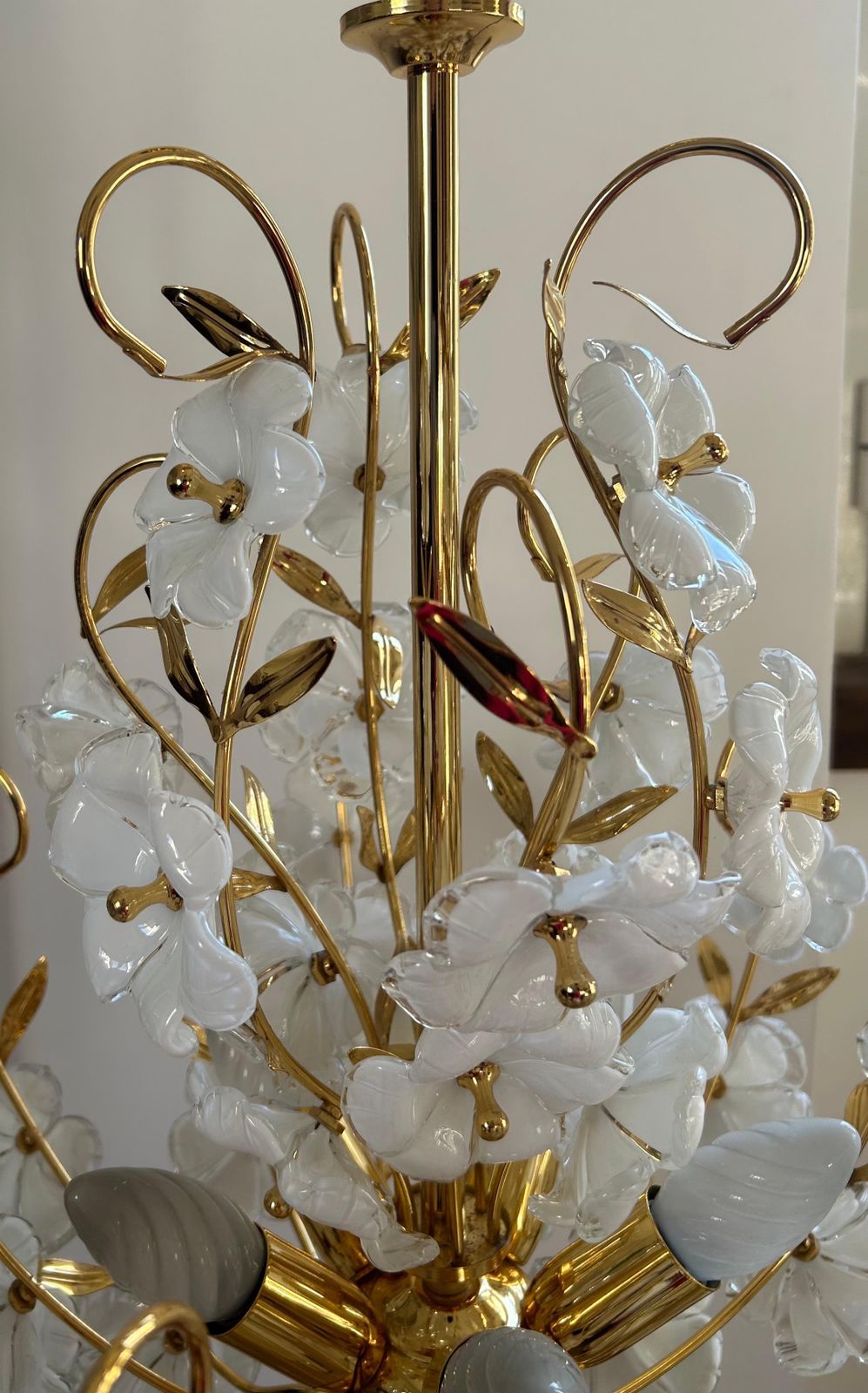 Dew And Gold, Majestic Murano White Flowers Chandelier, 1980's photo 2471.0