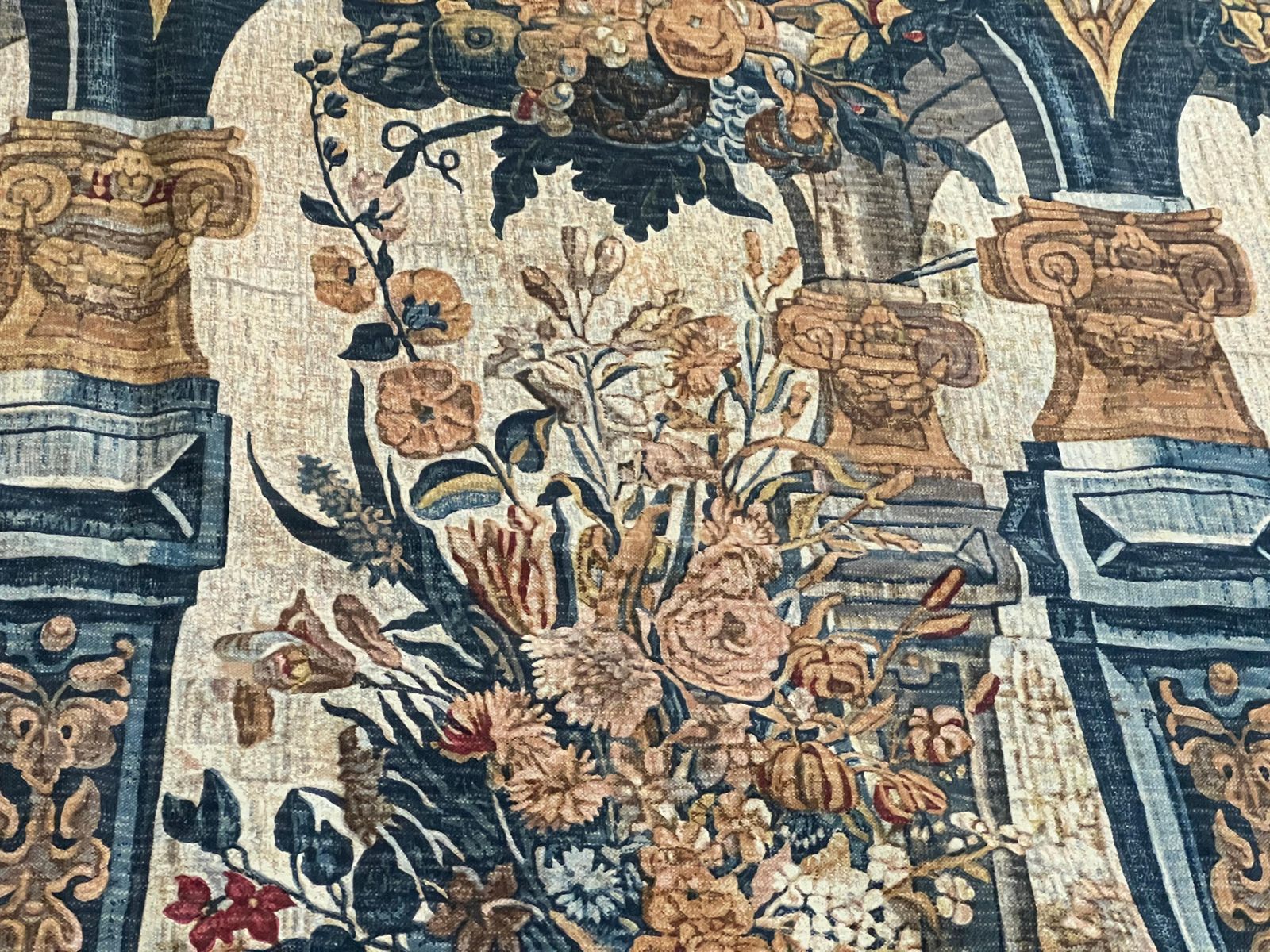 photo vintage "Colonnades" Tapestry 1980c