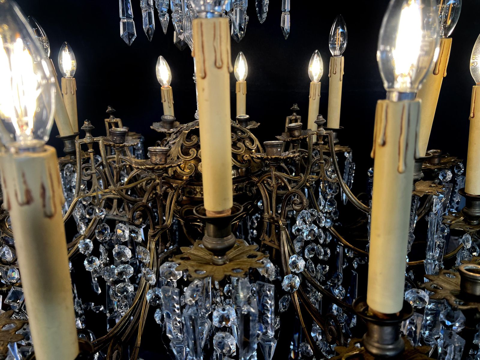Majestic Bohemian Chandelier. Wien 1930s photo vinterior