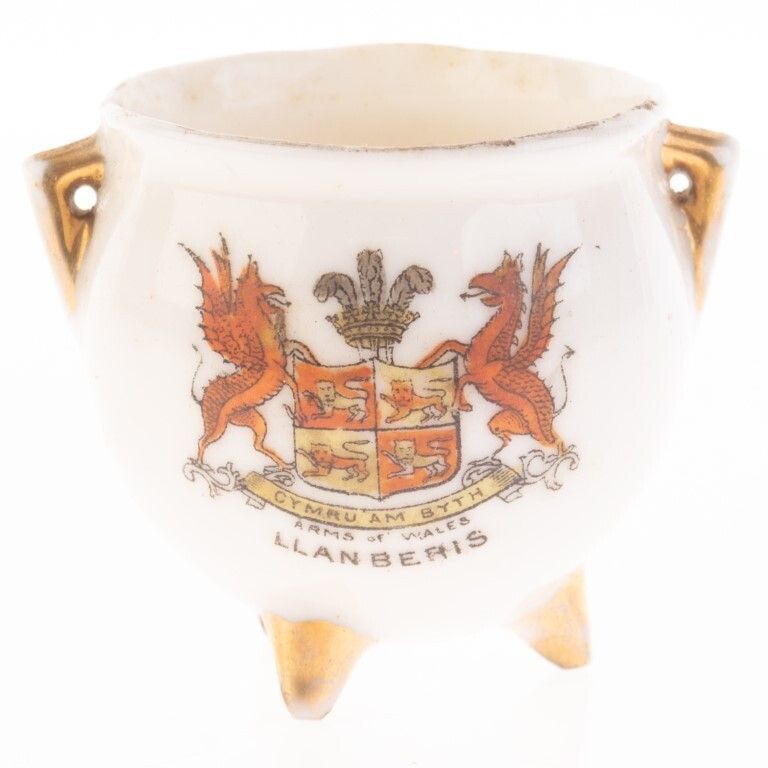 Antique Crest Ware Porcelain Arms Of Wales Vase