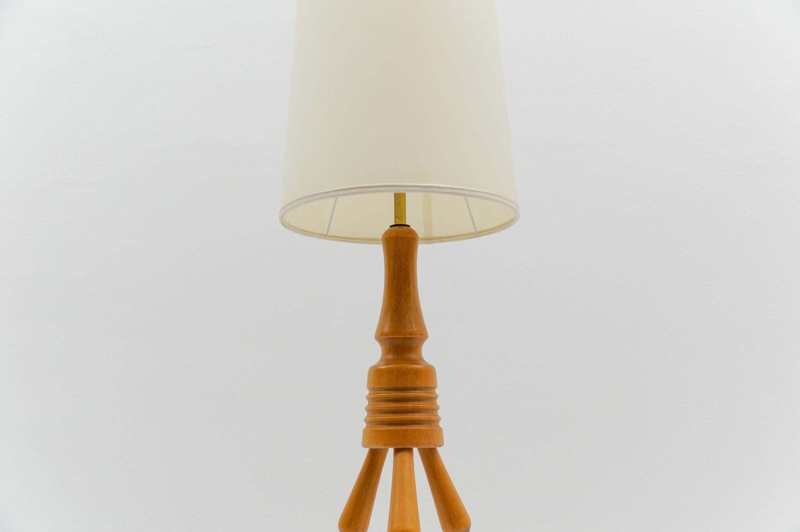 photo furniture Lovely Mid Century Modern Floor Lamp In Wood, 1960s, France