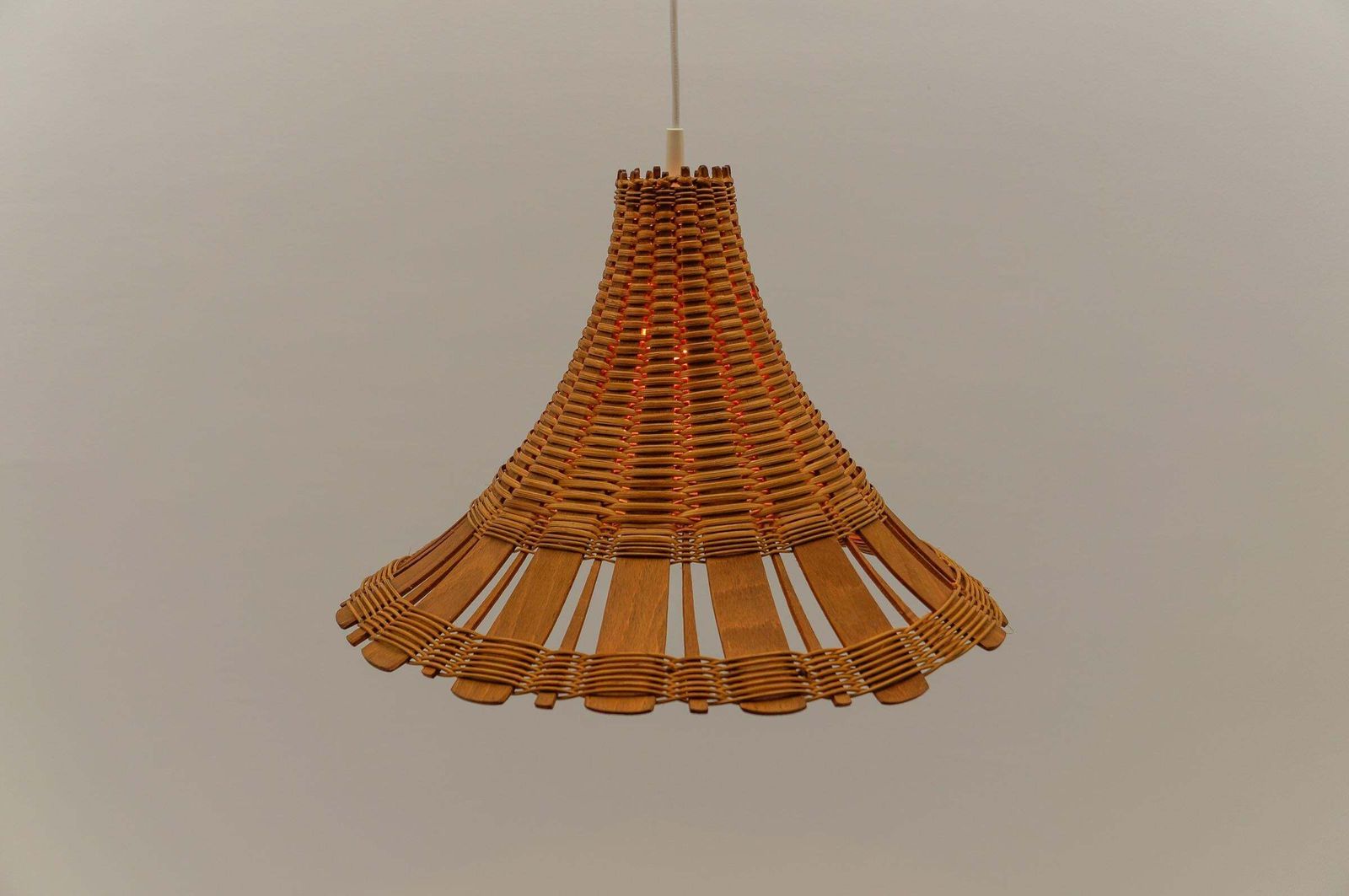 Lovely Mid Century Modern Rattan Wicker And Wood Pendant Lamp, 1960s Italy photo vinterior