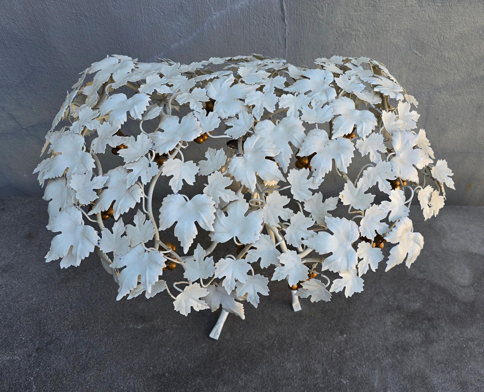 2916.0 Hand Painted Metal Grapevine Table Lamp In Hollywood Regency / Art Nouveau Style photo