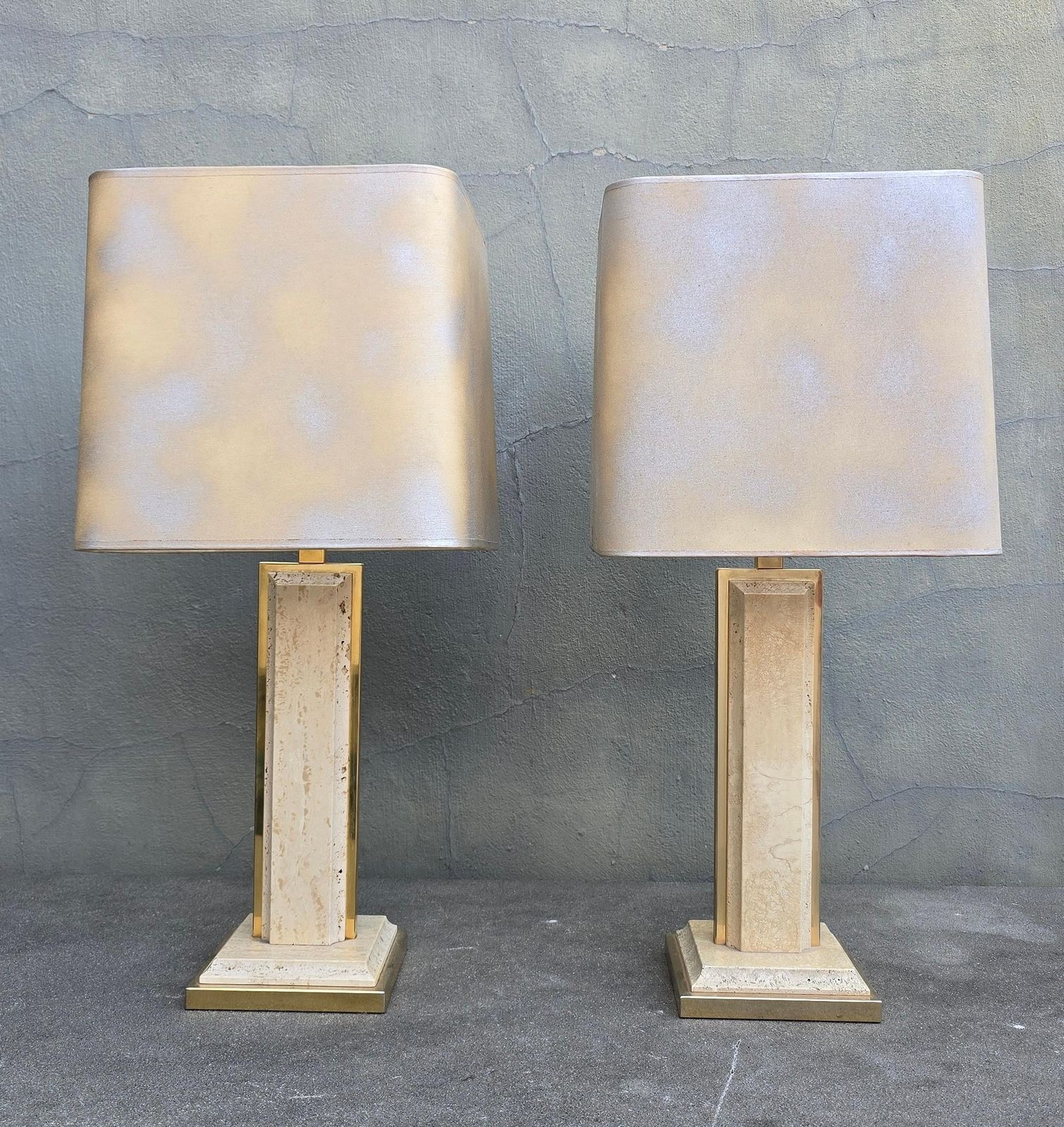 Pair Of Travertine And Brass Lamps With Square Shades – Italy, Circa 1970 photo vinterior