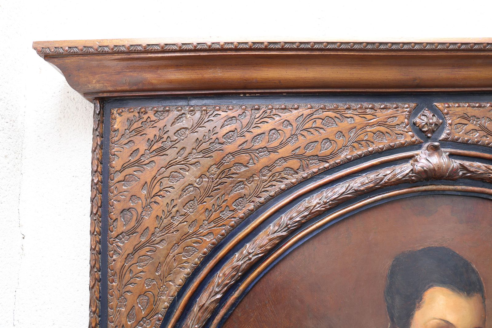 photo furniture Italian Painting Of Madonna And Child