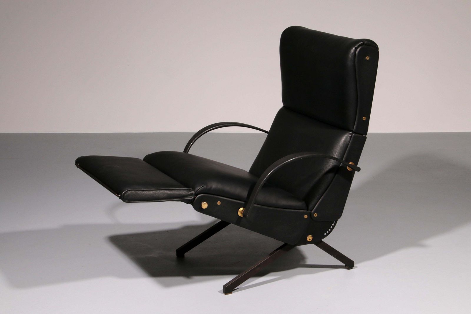 photo furniture Italian Black Leather Adjustable P40 Relax Chair By Osvaldo Borsani Tecno.