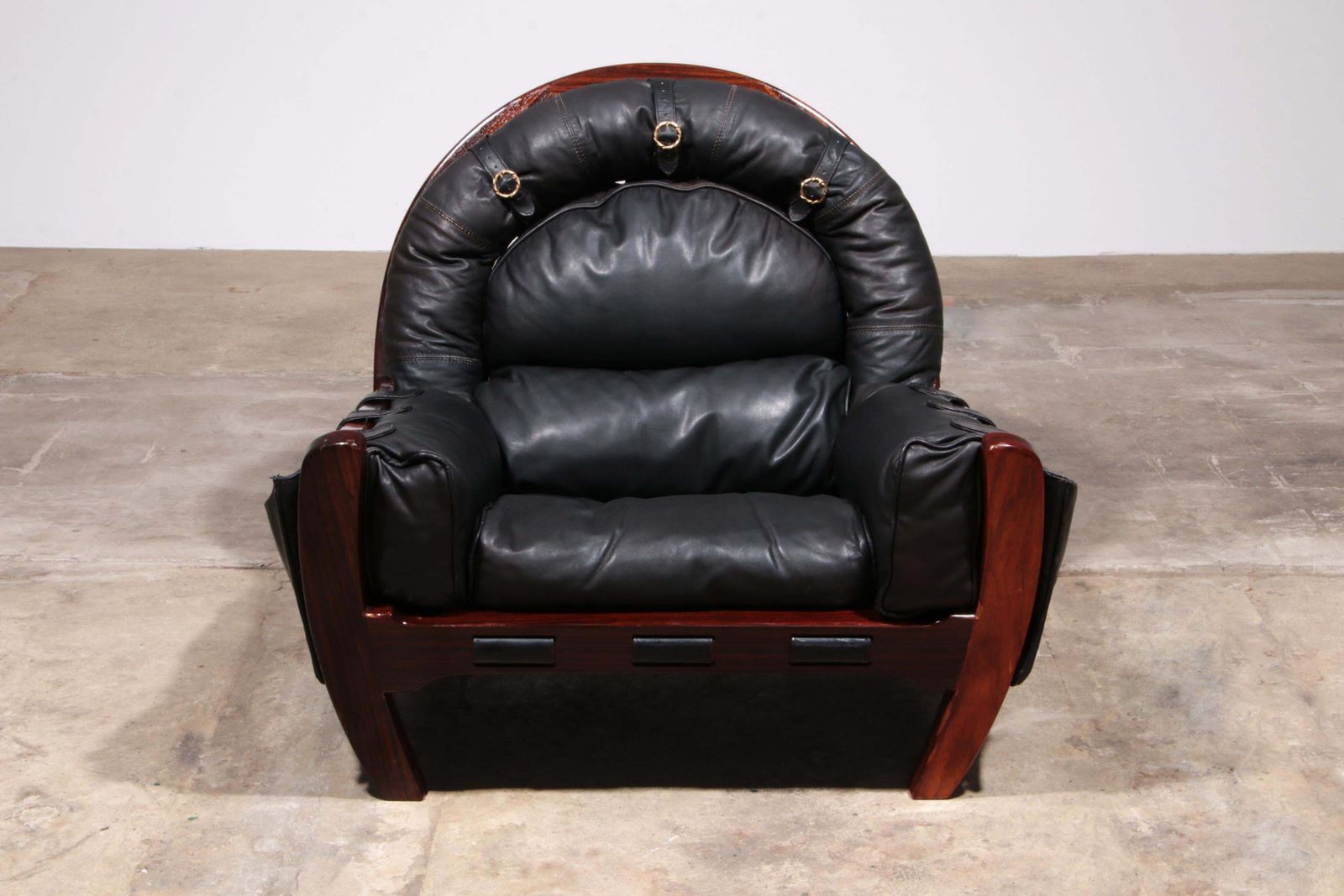 Luciano Frigerio "Rancero" Leather Lounge Chair   1970s Italian Design photo Furniture