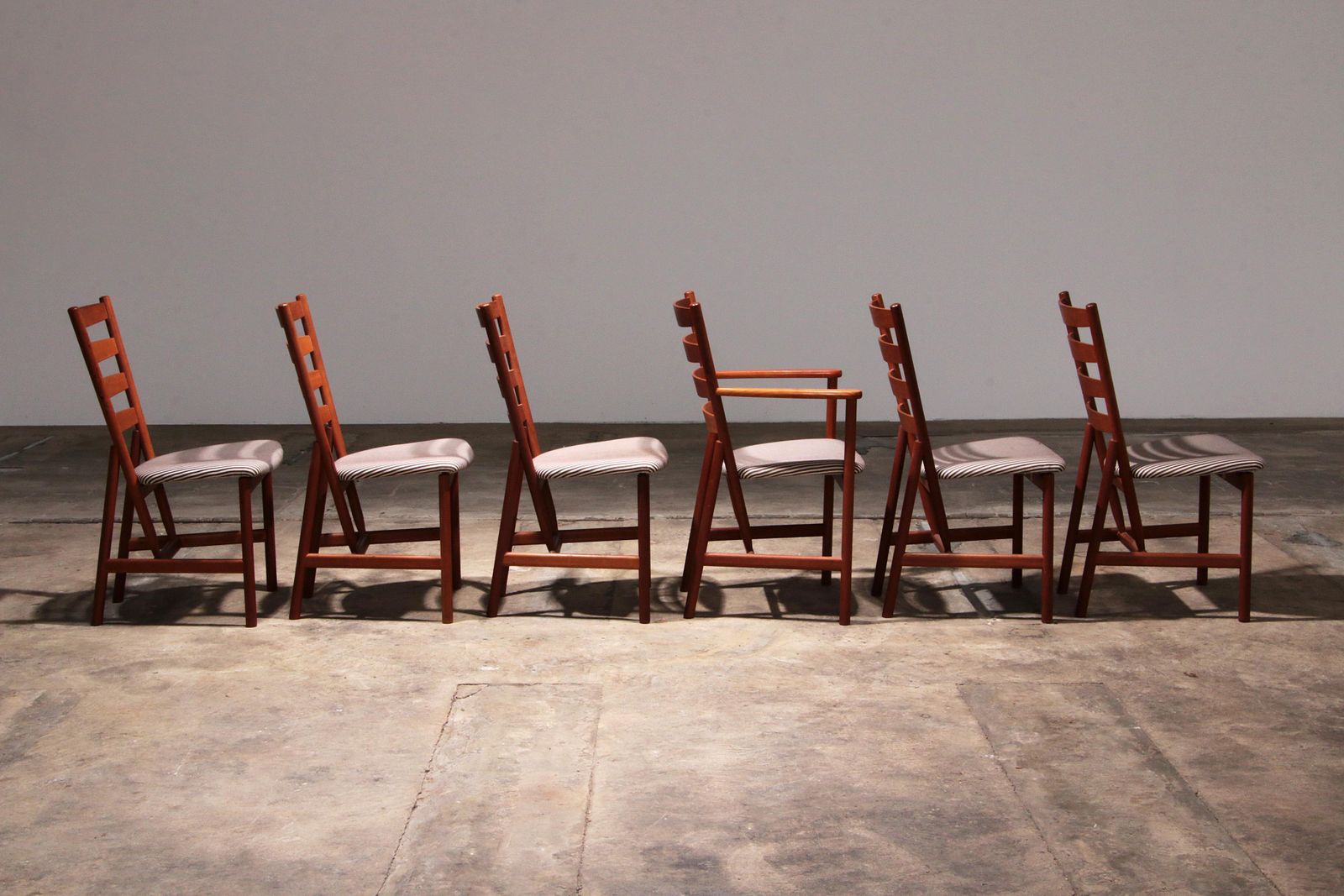 photo vintage Hansen Sorensen Dining Room Table With 6 Chairs, 1970 Denmark