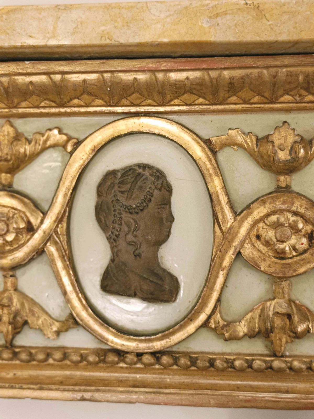 photo vintage Pair Of Neoclassical Louis XVI Consoles In Wood And Marble, Italy 18th Century