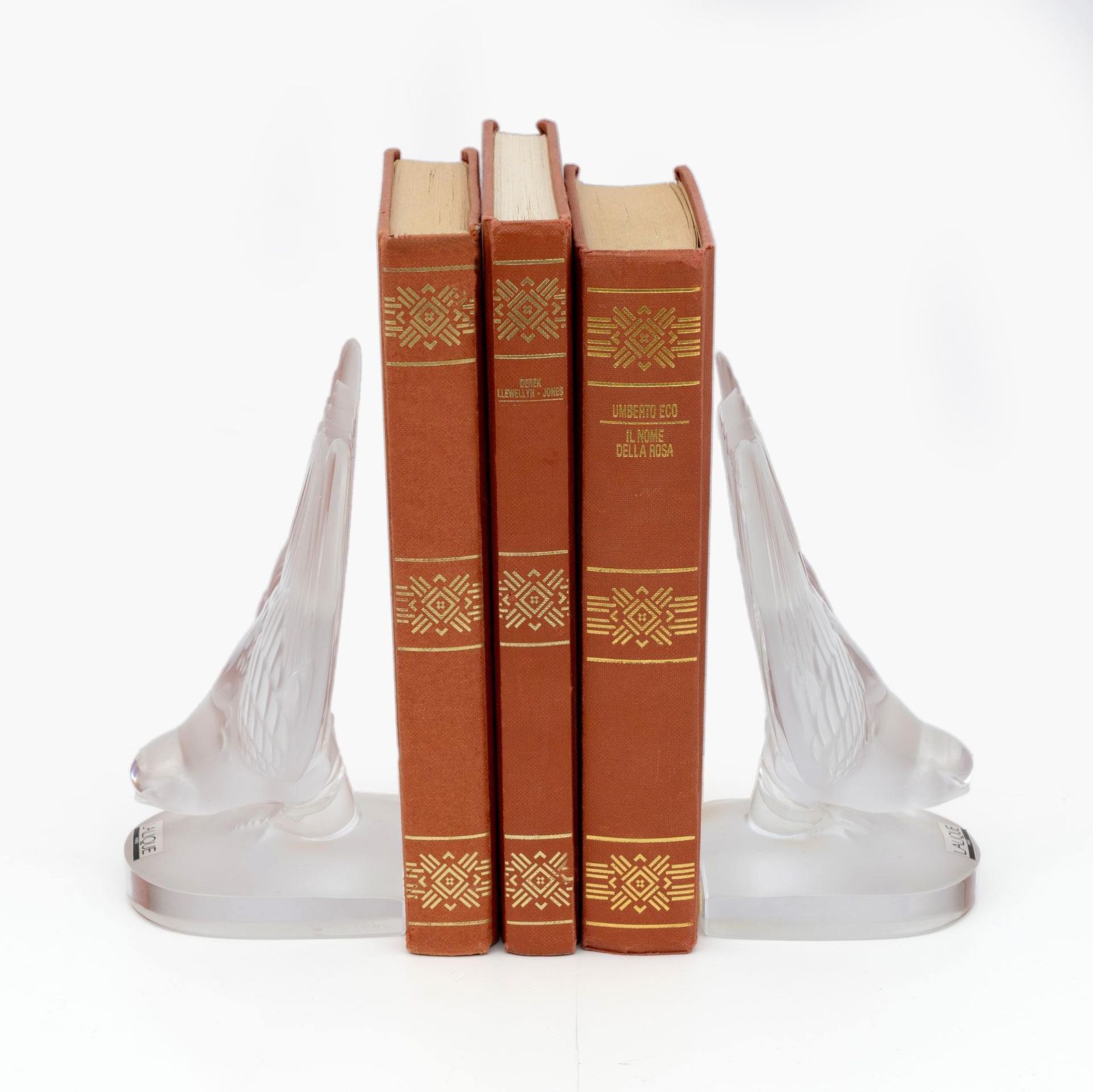 Pair Of Art Decò Crystal Swallows Bookends By Lalique "Hirondelles" France 1980s photo vinterior