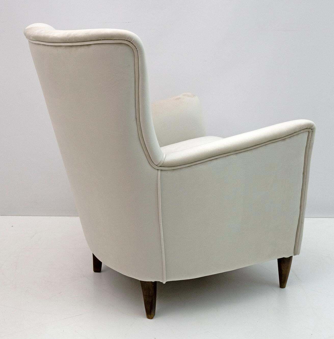 Pair Of Gio Ponti Style Mid Century Modern Italian Velvet Armchairs For Isa, 50s photo vintage
