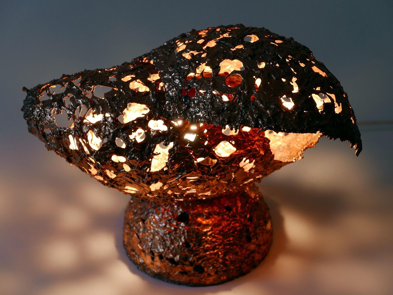 Tukiainen Aimo Ossi Kalevi Table Lamp Sea Shell For Oy Moonlight Finnland 1970s photo Lighting