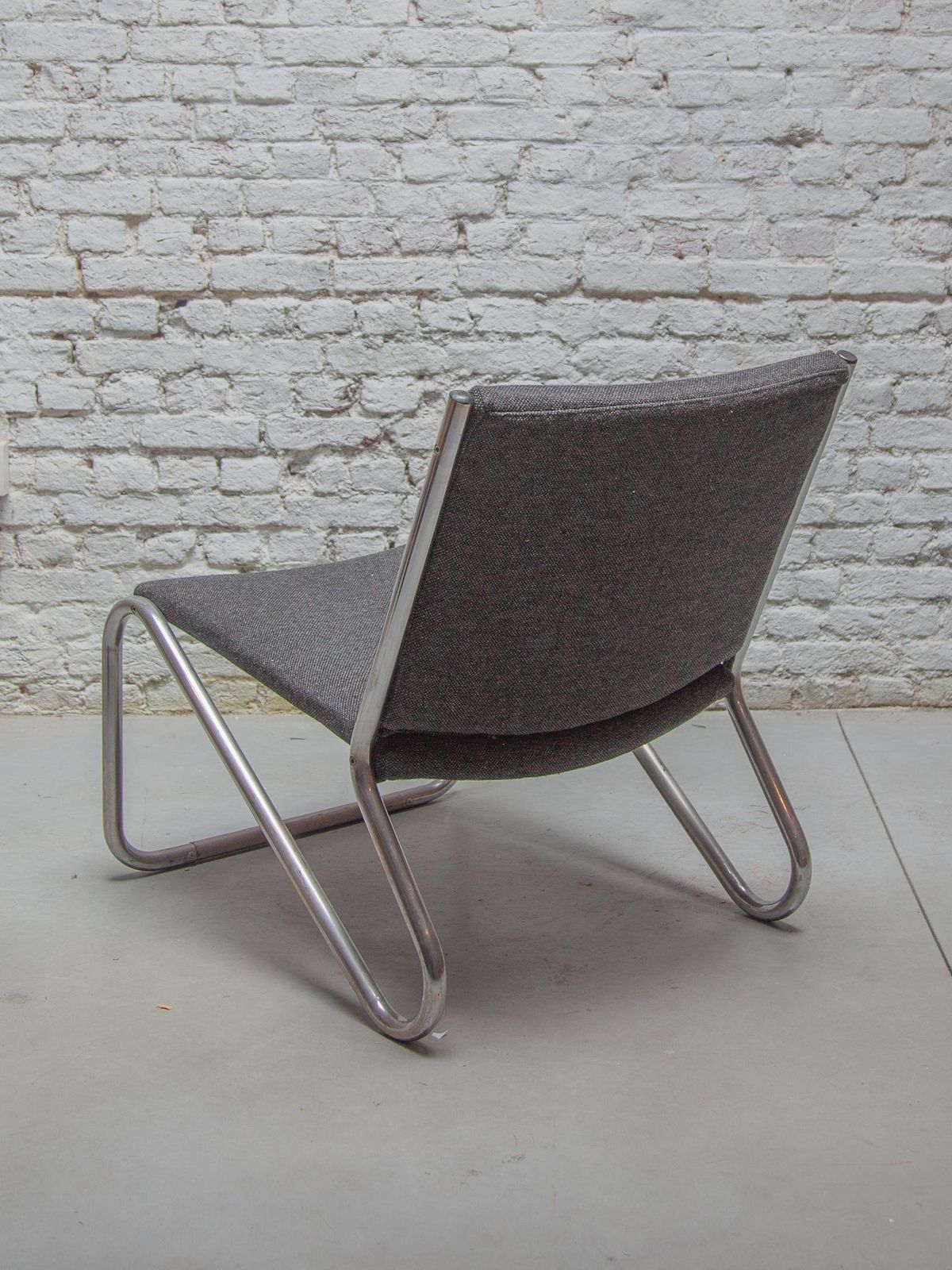Set Of Five Chrome Tubular Steel Bauhaus Style Lounge Chairs photo buy