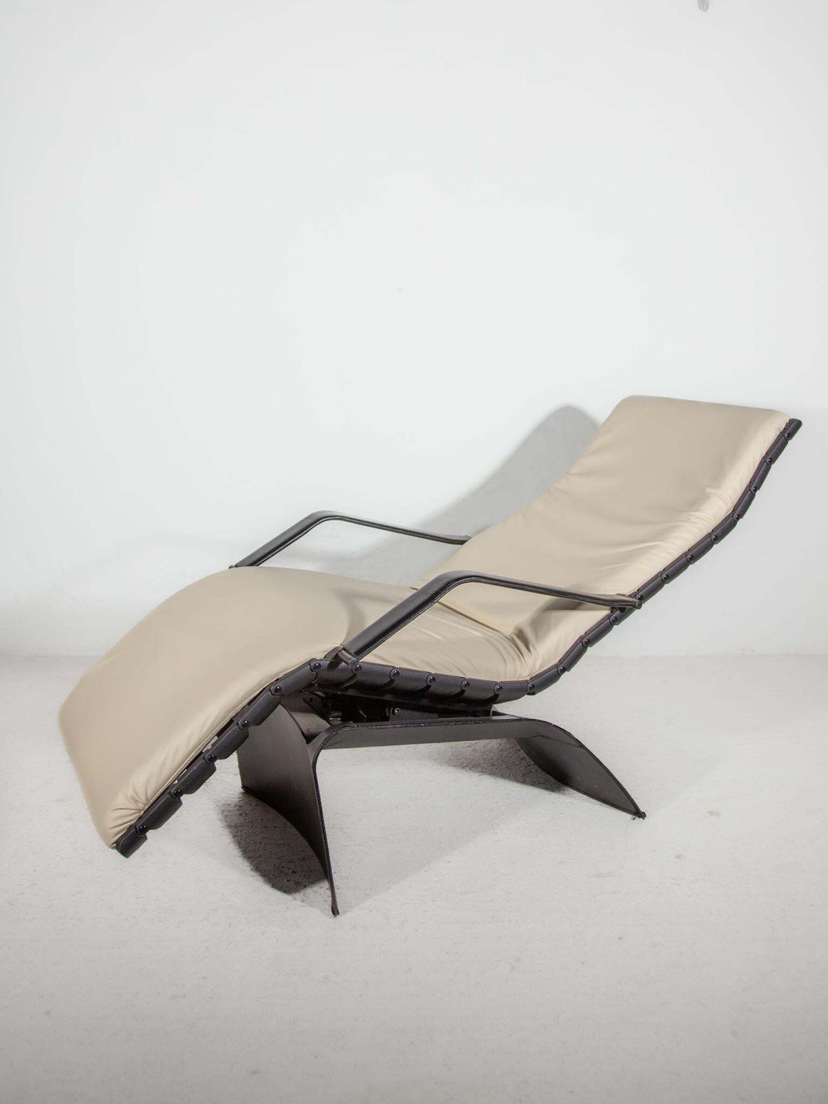 Ergo "Antropovarius" Reclining Lounge Chair By Ferdinand Alexander Porsche photo vinterior