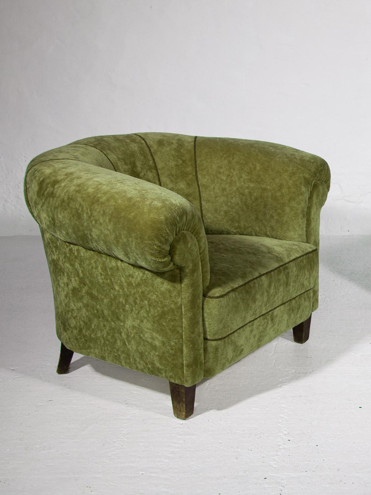 photo furniture Art Deco Lounge Chairs In Green Olive Velvet Upholstery