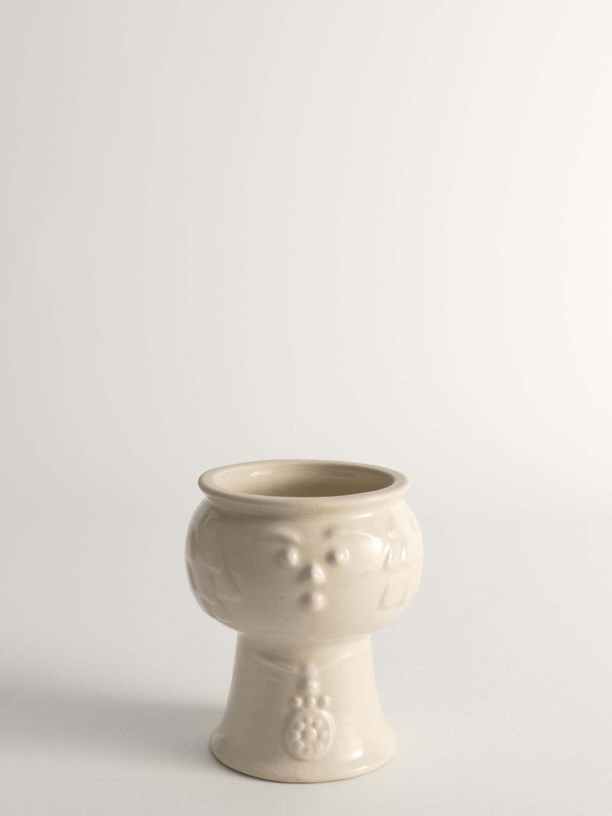 Scandinavian Modern White Porcelaine Face Vase By  Ancher Iversen, Aida, Denmark photo for sale