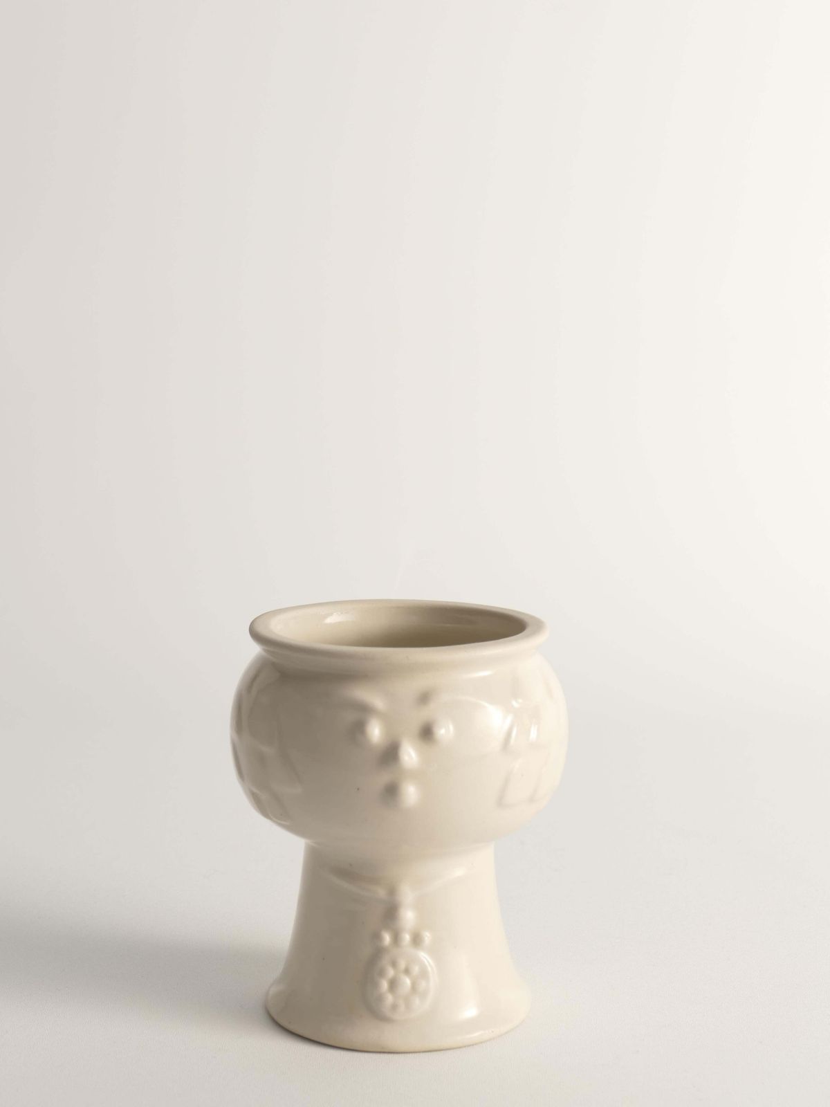 Scandinavian Modern White Porcelaine Face Vase By  Ancher Iversen, Aida, Denmark photo vinterior