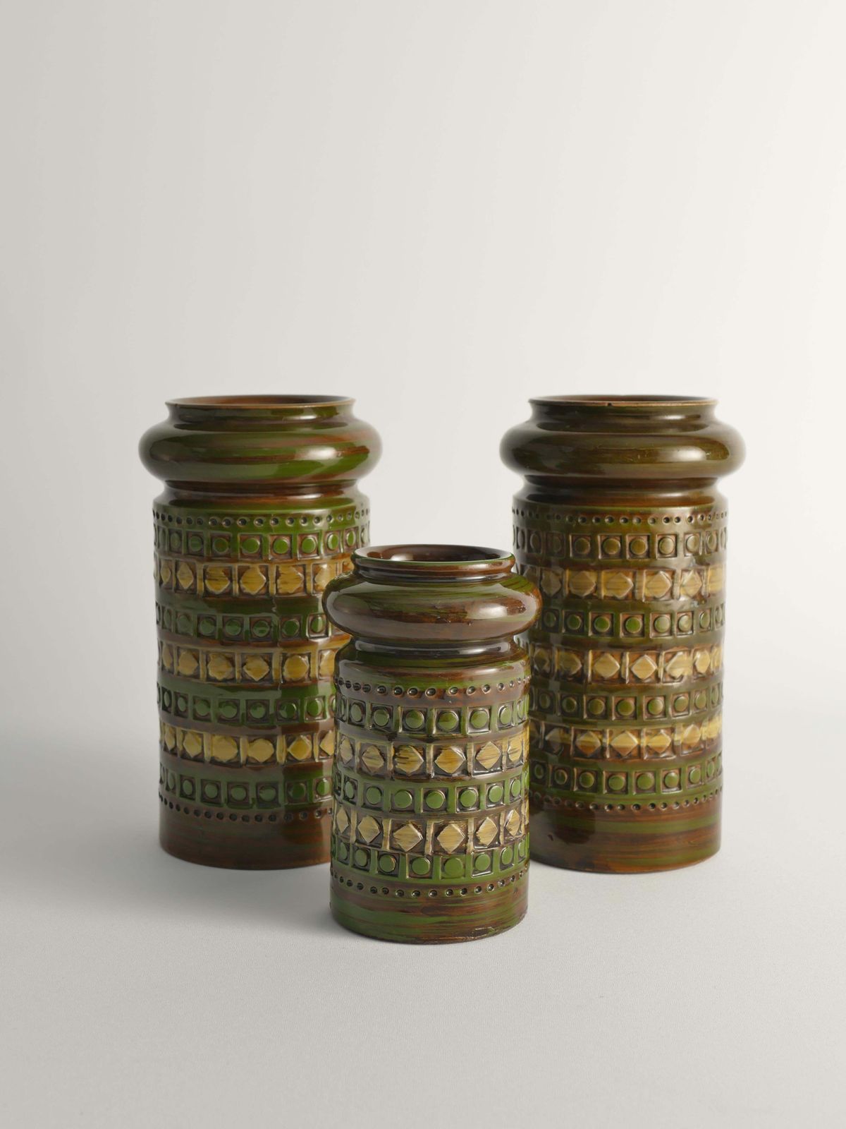 Yellow And Green Stoneware Vases By Aldo Londi For Bitossi, Italy, Set Of 3 photo furniture