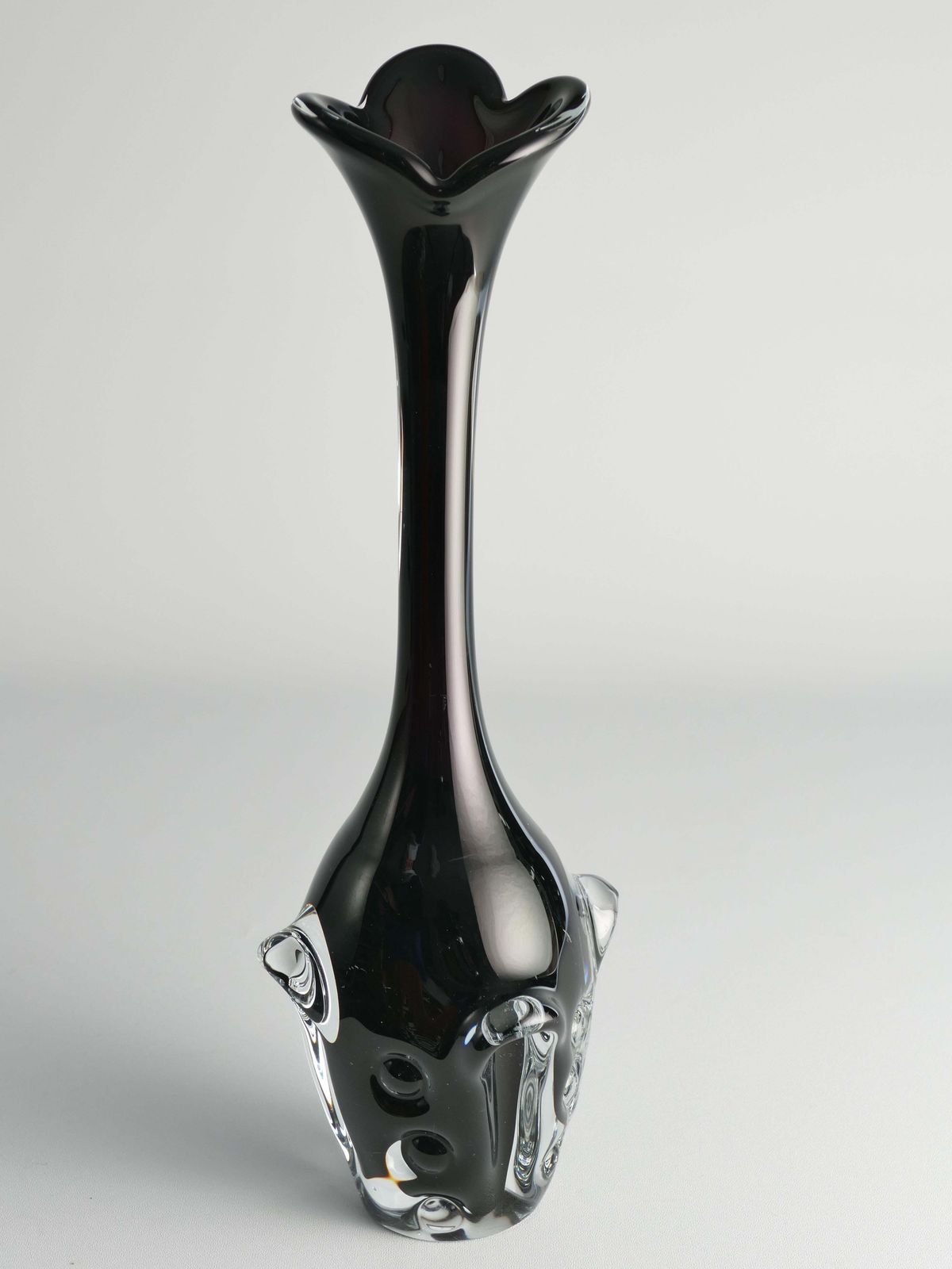 Scandinavian Modern Art Glass Vase By Börne Augustsson For åseda photo for sale