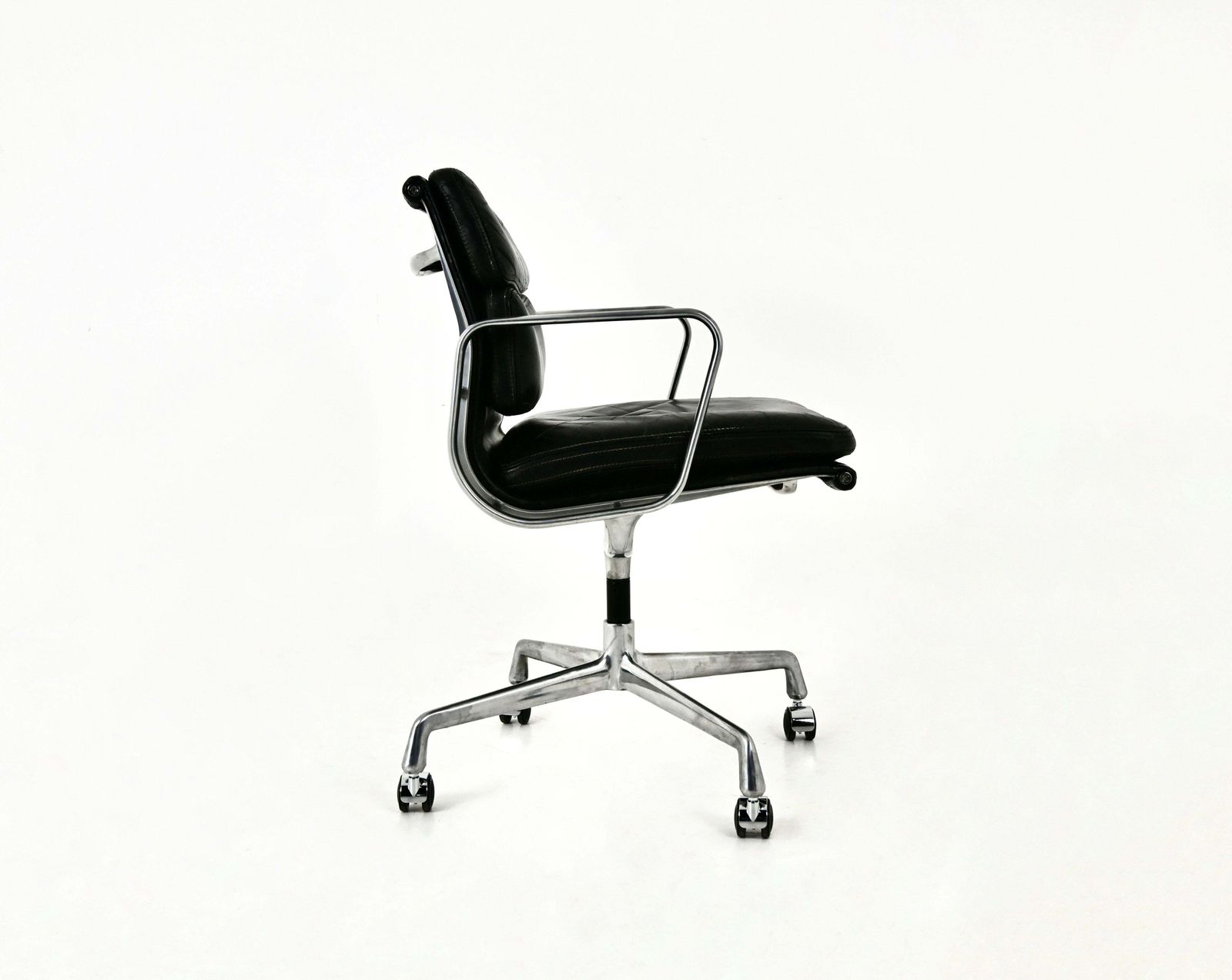 Black Leather Soft Pad Chair By Charles And Ray Eames For Herman Miller, 1970s photo 2144.0