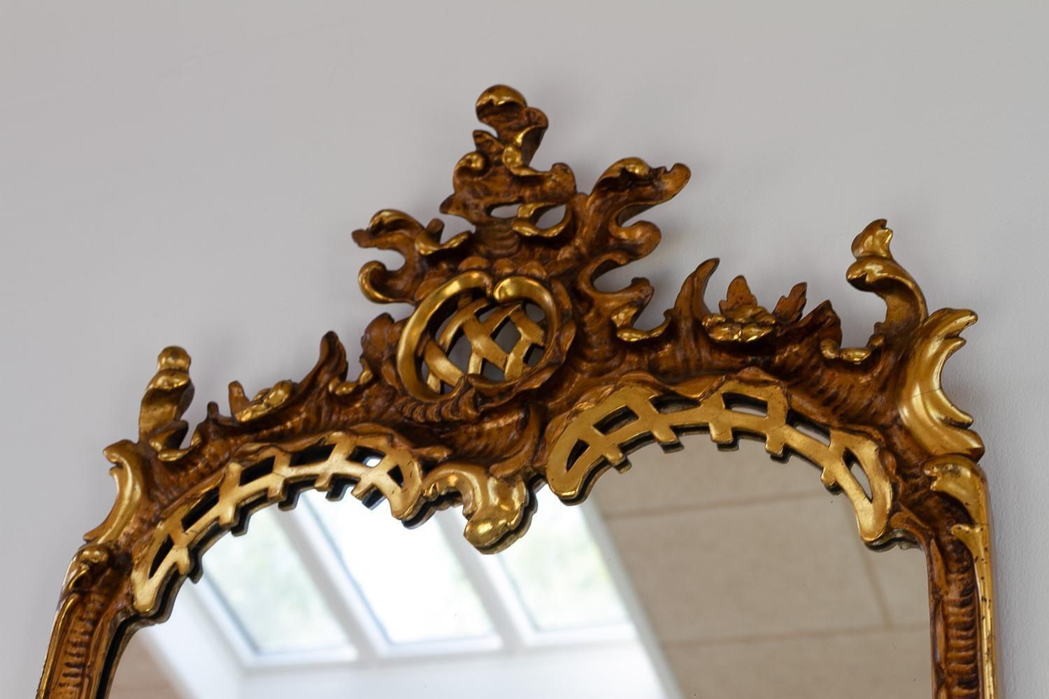 Antique Italian Rococo Style Carved Giltwood Mirror, Late 19th Century. photo vinterior
