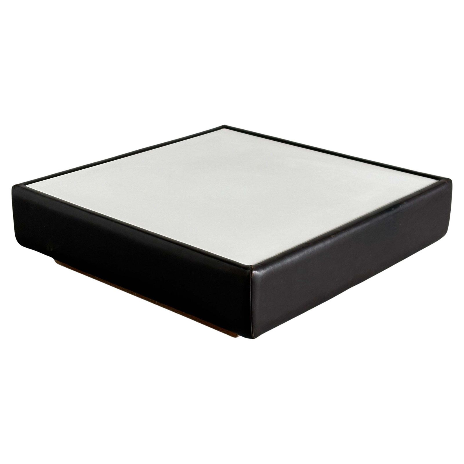 De Sede Ds15 Elegant Leather Coffee Table, 1970s Switzerland
