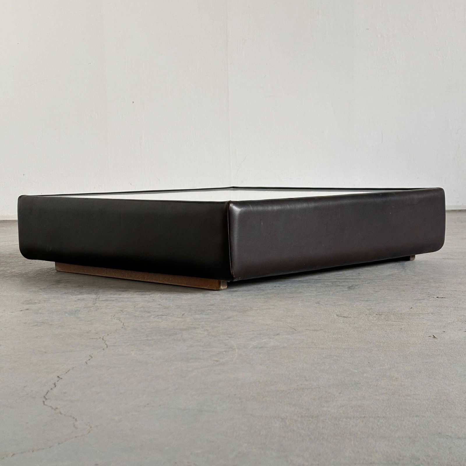 De Sede Ds15 Elegant Leather Coffee Table, 1970s Switzerland photo for sale