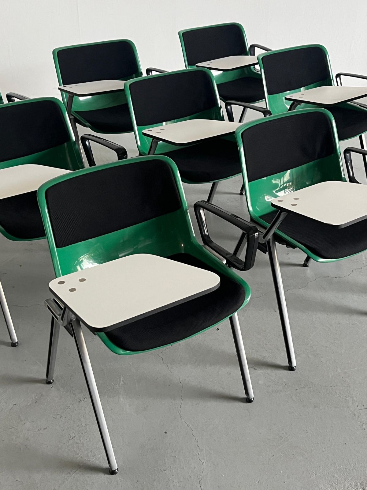 1 Of 9 Vintage 'Modus' Office Armchair By Osvaldo Borsani For Tecno, Italy 1970s photo vinterior
