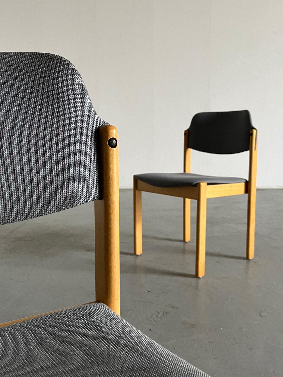 Pair Of Vintage Mid Century Modern Stackable Dining Chairs By Wiesner Hager, 80s photo buy
