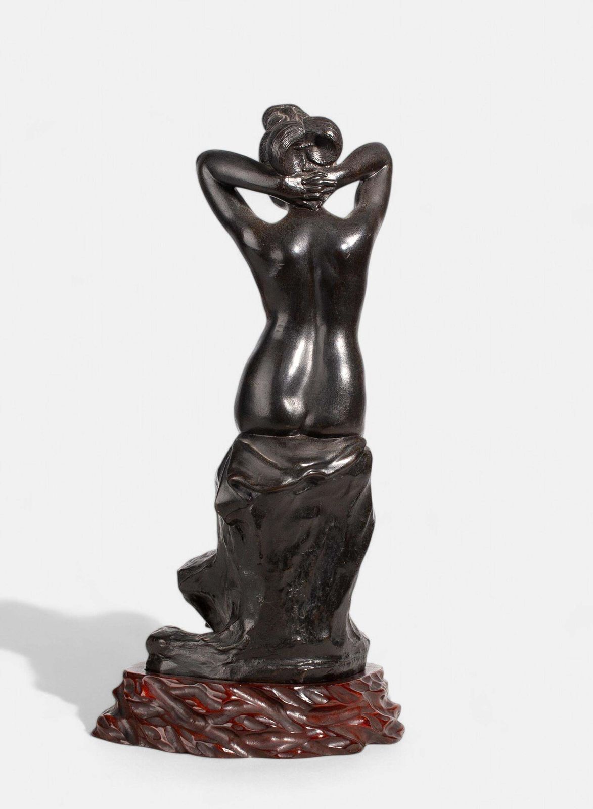 Late 19th Century Meiji Bronze Erotic Sculpture Of A Nude Sitting Woman In The Style Of Okazaki Sessei, Japan photo vintage