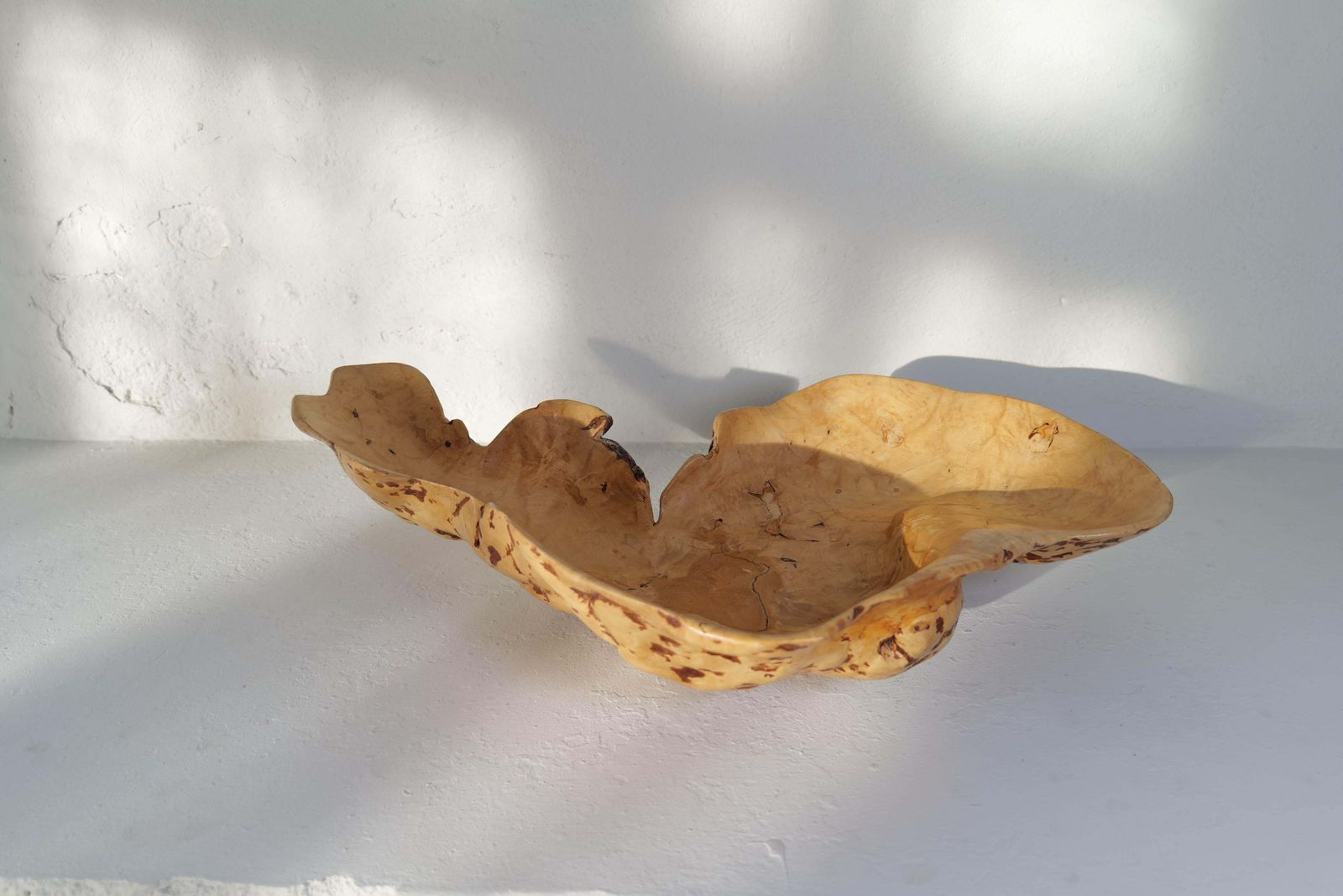 Swedish Folk Art Exeptional Large Organic Burl Curly Birch Bowl, 1980s photo vintage