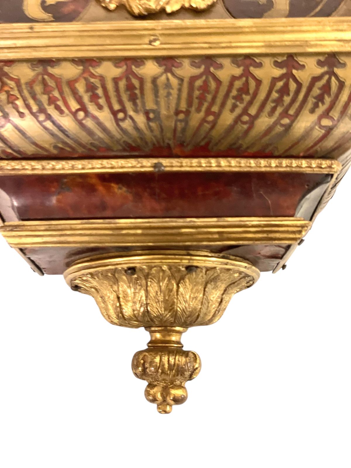 photo vintage 19th Century Wall Bracket Console With Gilt Bronze Mask And Satyrs