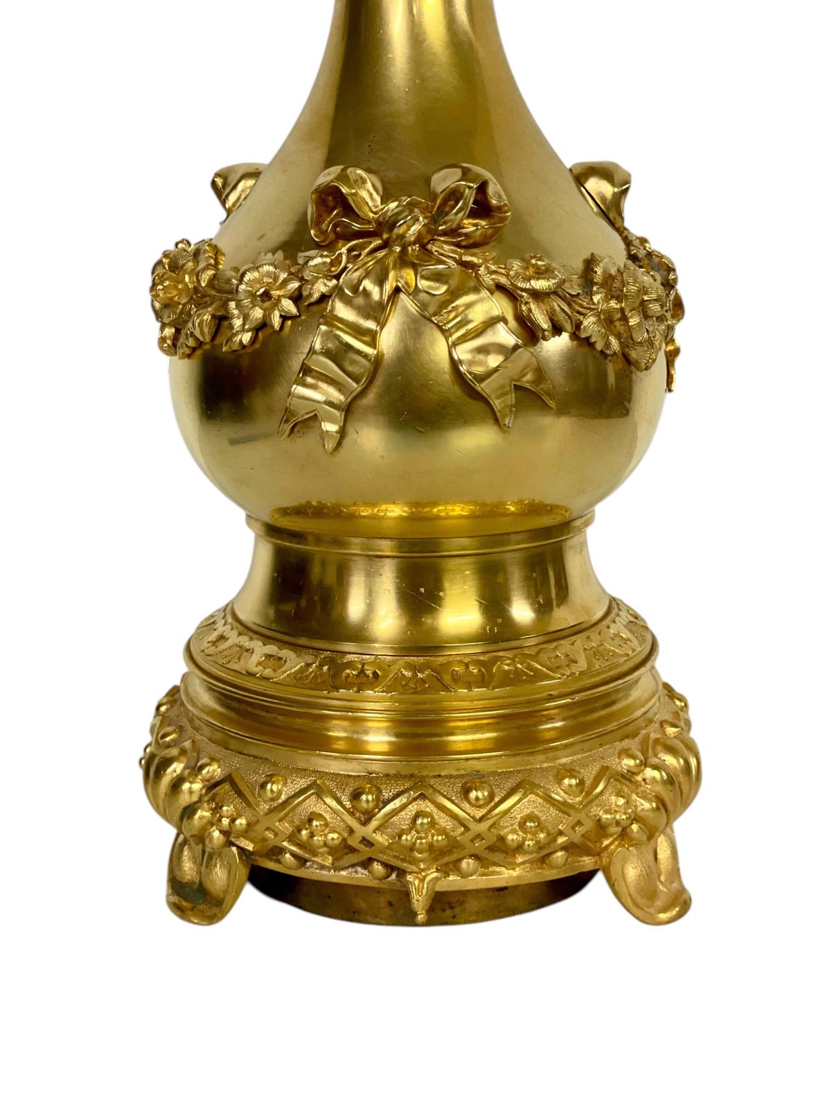 Louis XVI Gilt Bronze Table Lamp With Roses And Ribbons, 19th Century photo for sale