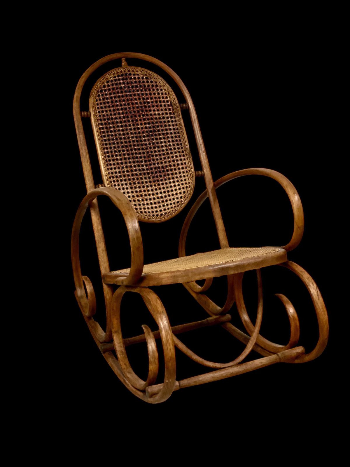 photo vinterior 19th Century Rare Pair Of Beechwood And Cane Rocking Chairs