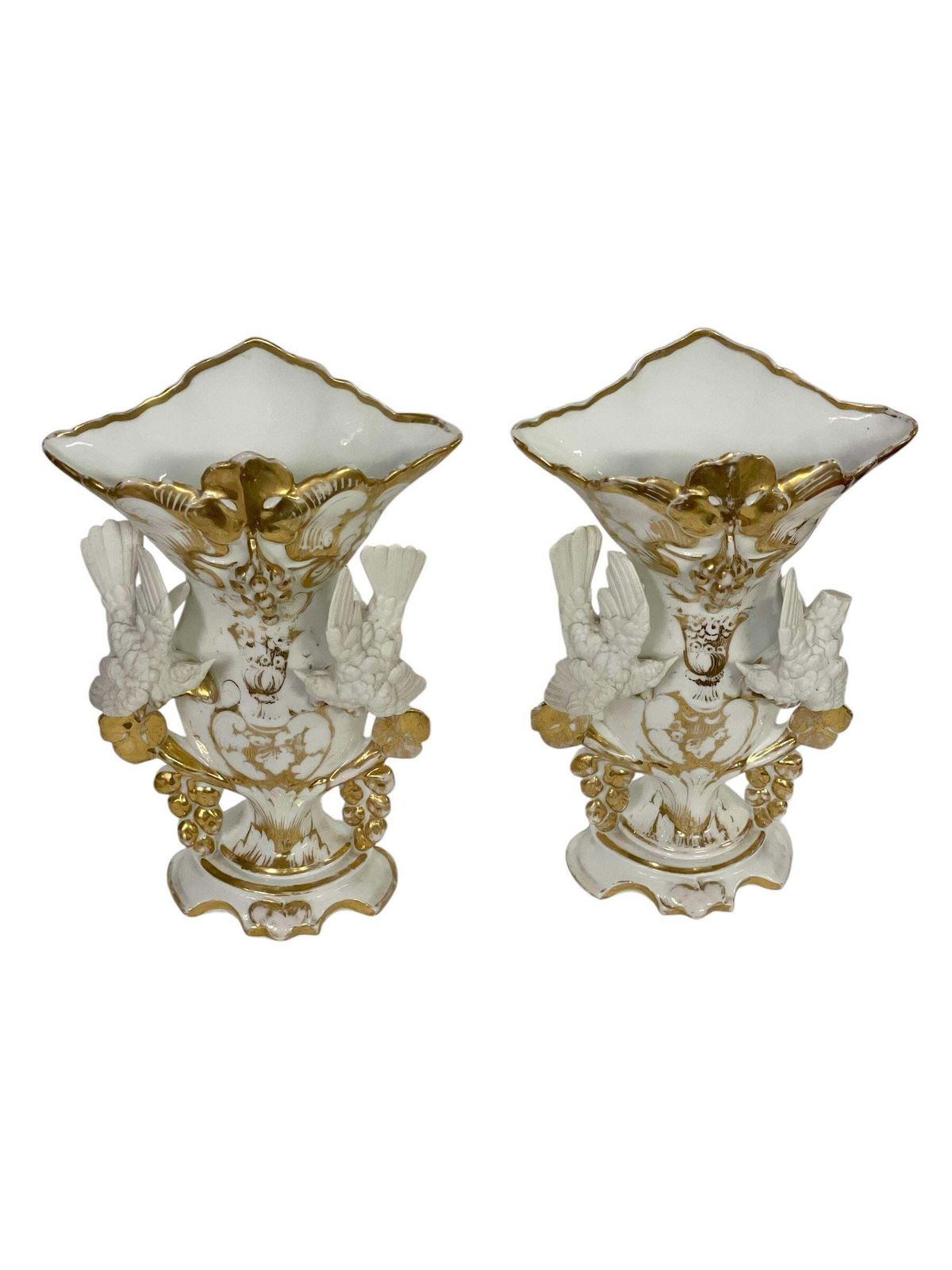 1124.0 Pair Of 19th Century Tall Paris Porcelain Vases photo
