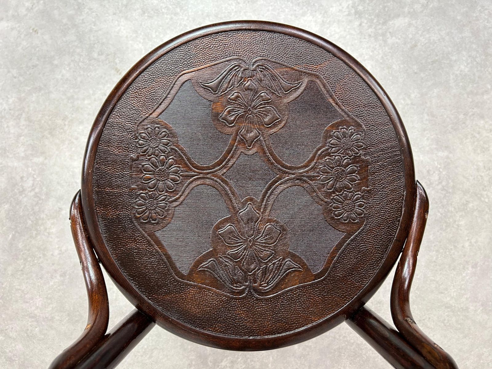 Bentwood Dining Room Chair By Thonet photo vinterior