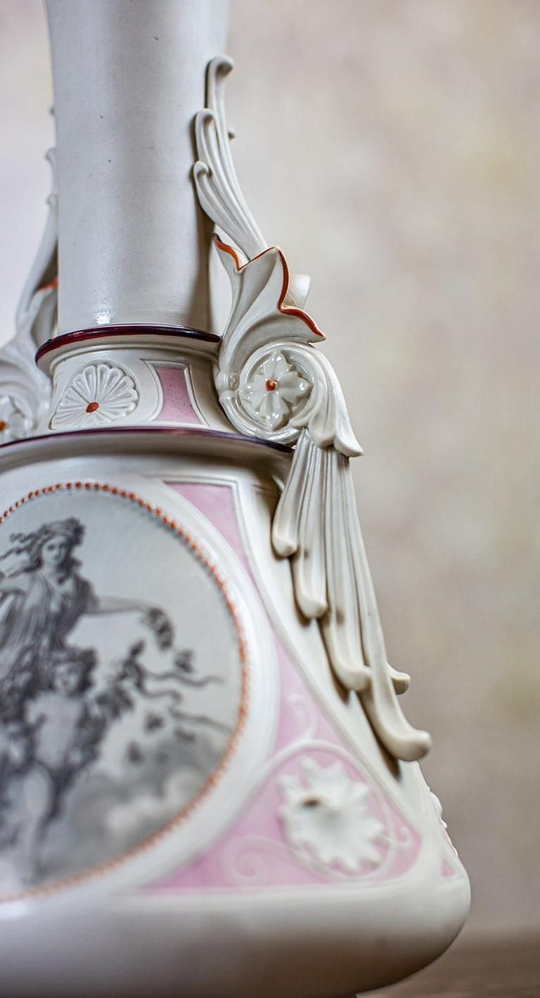 Pair Of 19th Century Biscuit Vases In White And Pink photo vinterior