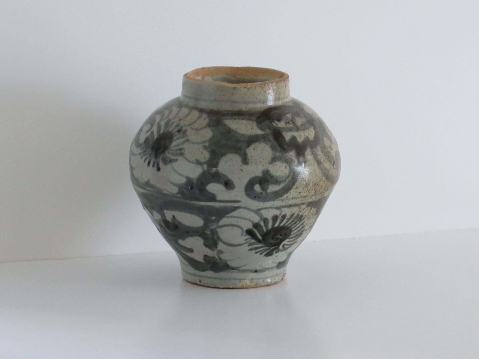 Chinese Porcelain Ming Provincial Jar Or Vase Blue & White, Jiajing 16th Century photo for sale