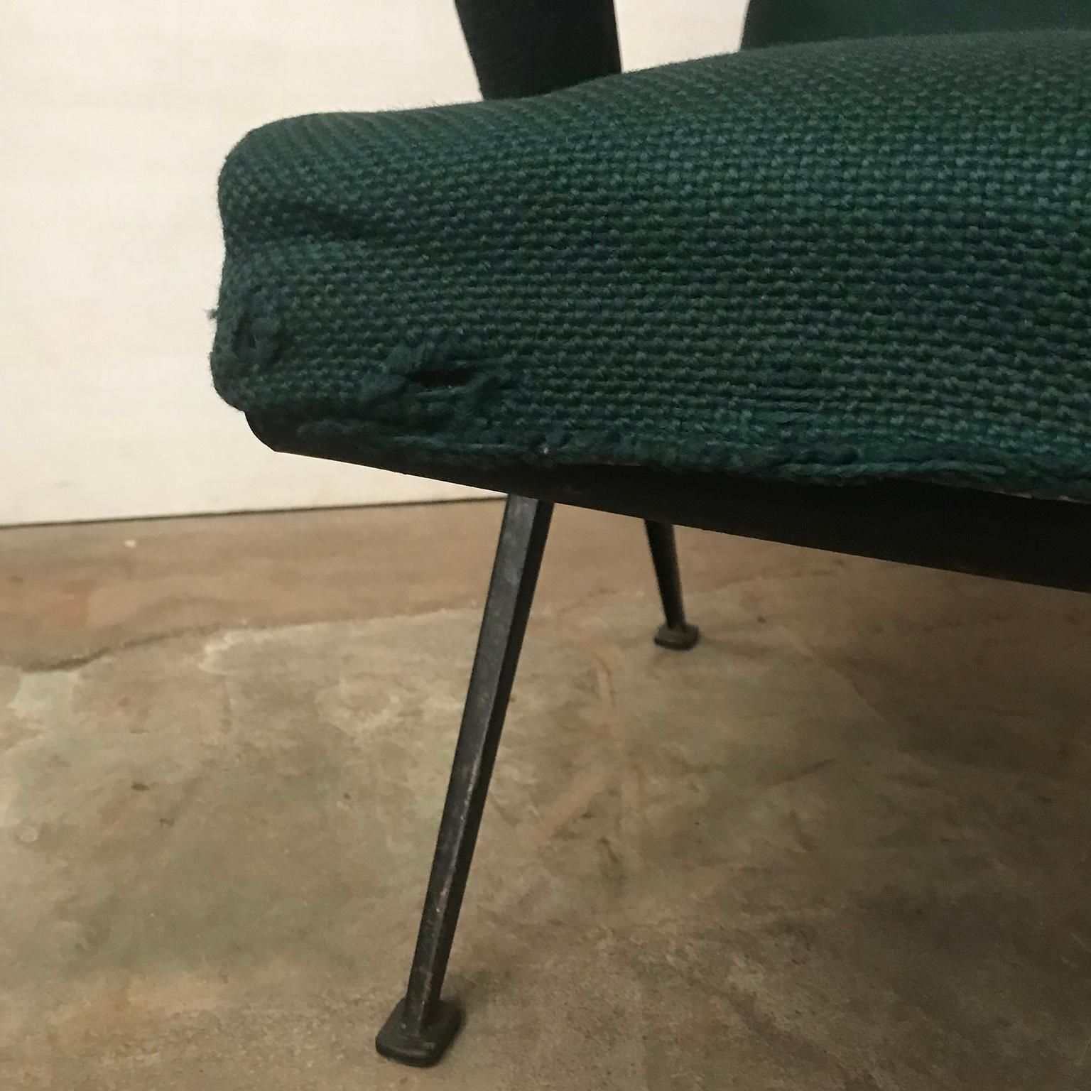 photo vinterior 1969 Friso Kramer, Ahrend De Cirkel Repose Lounge Armchair Green Upholstery