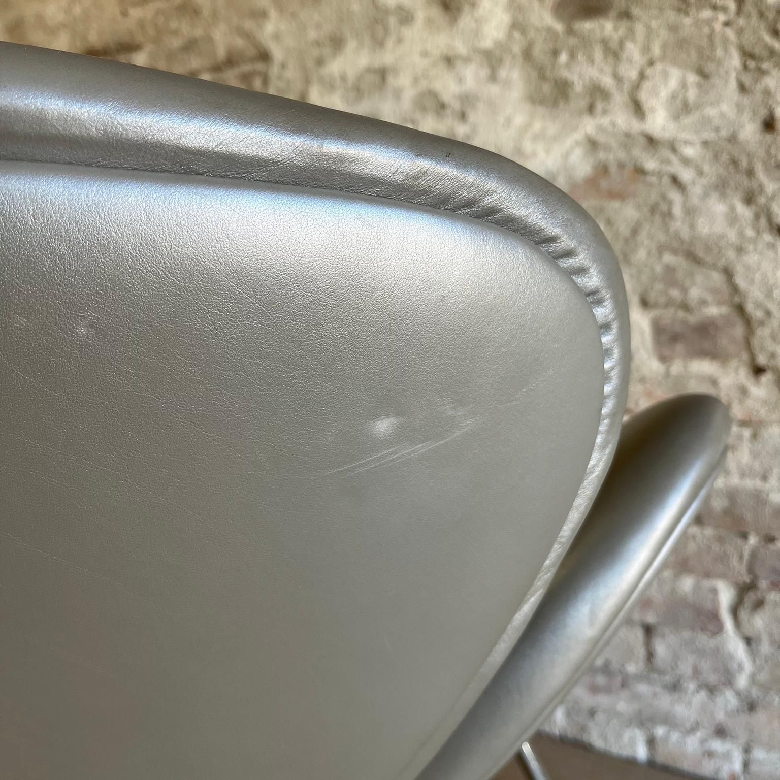 Furniture 1960, Pierre Paulin, Original 1st Fabric Silver Grey Leather Slice Chair photo