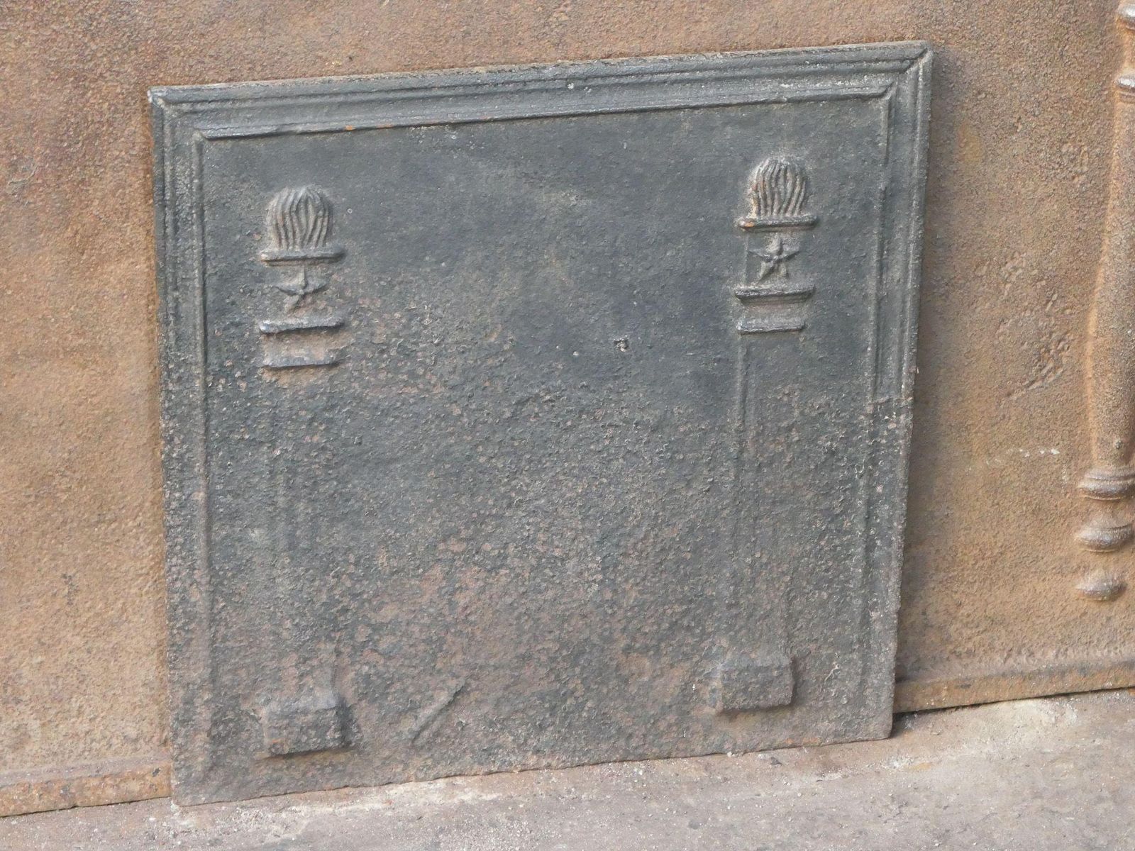 French Neoclassical 'Pillars Of Freedom' Fireback / Backsplash, Early 19th C photo vinterior