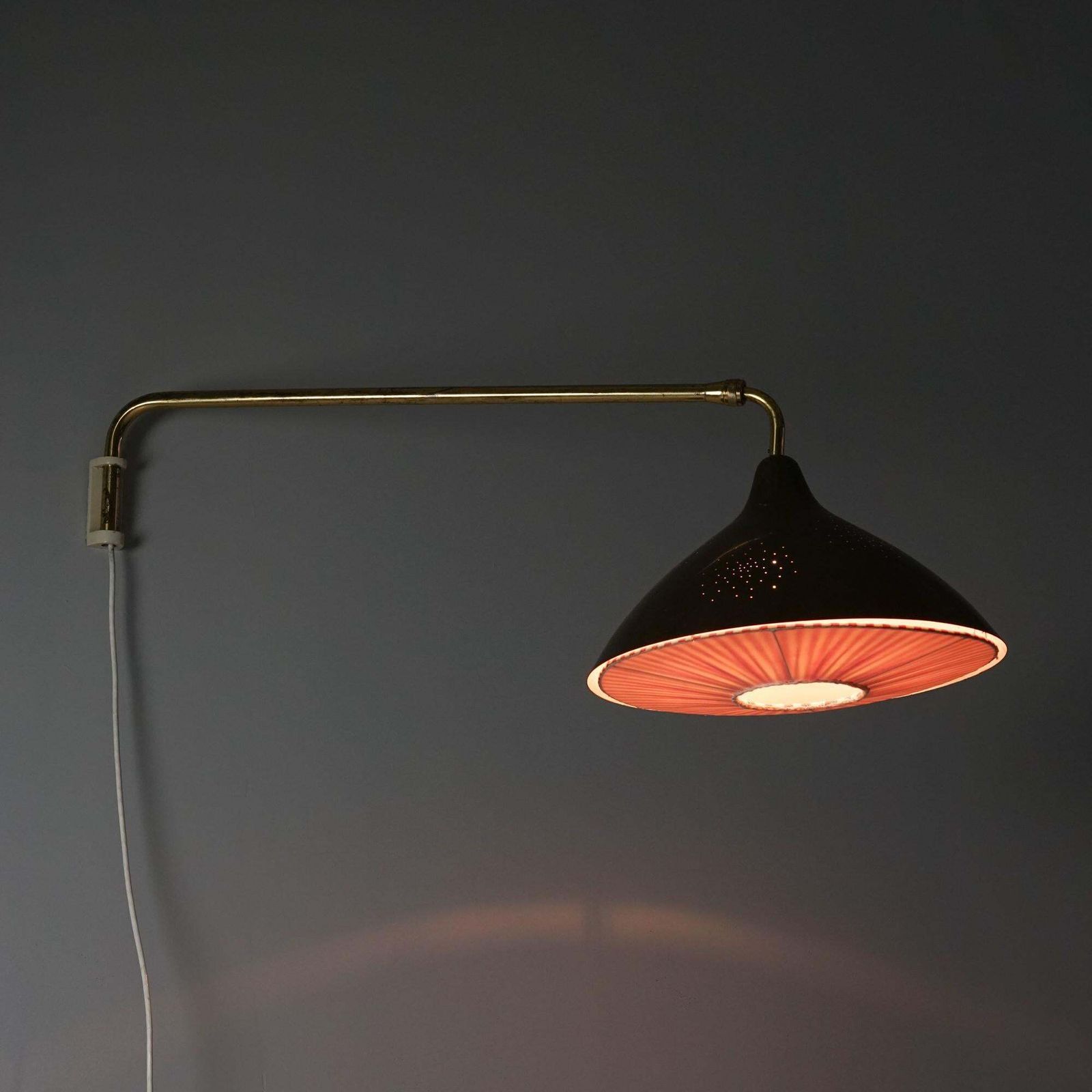 photo furniture Adjustable Wall Light Model 3062, Lisa Johansson Pape, Orno Oy, Mid 20th Century