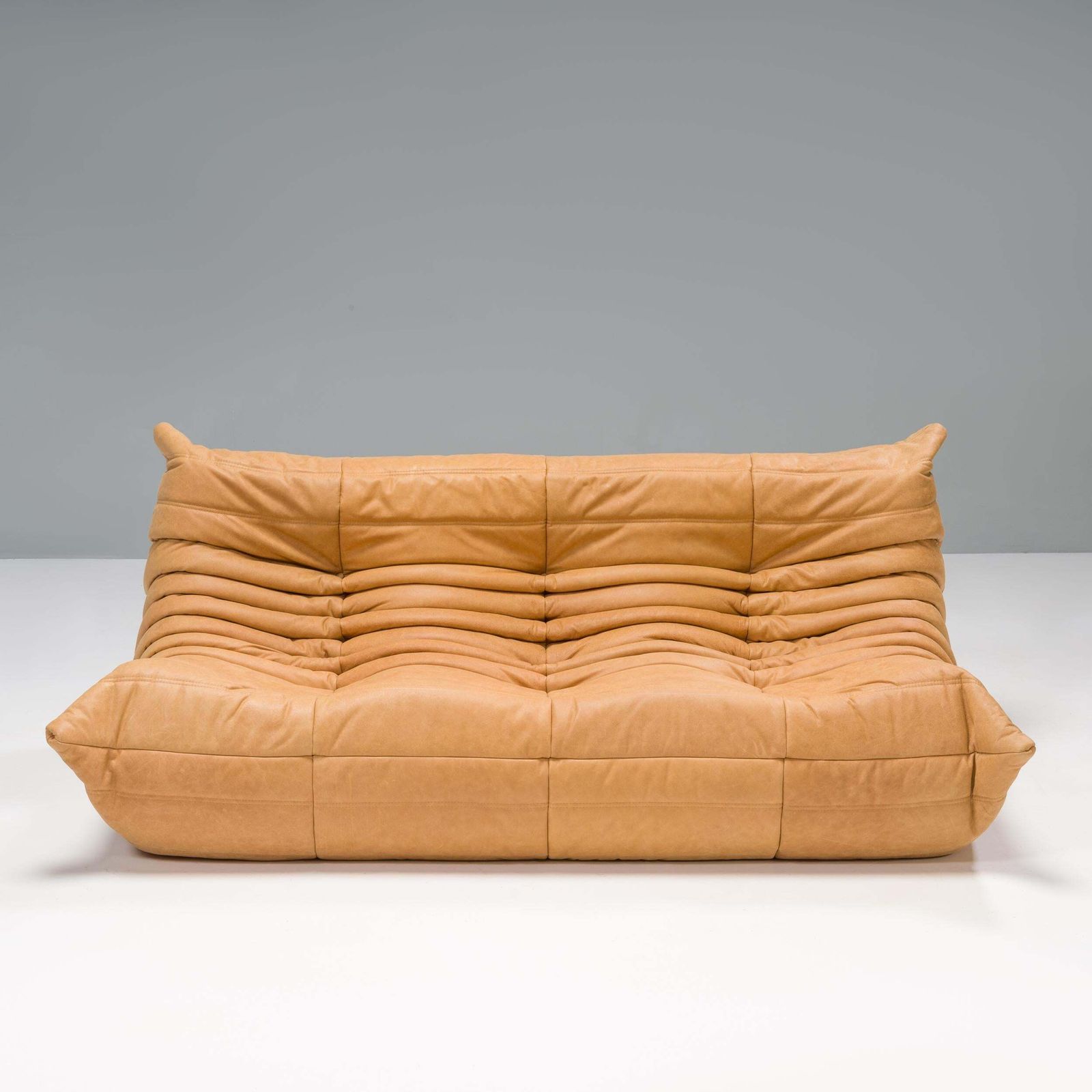 photo furniture Ligne Roset By Michel Ducaroy Camel Brown Leather Togo, Set Of Three