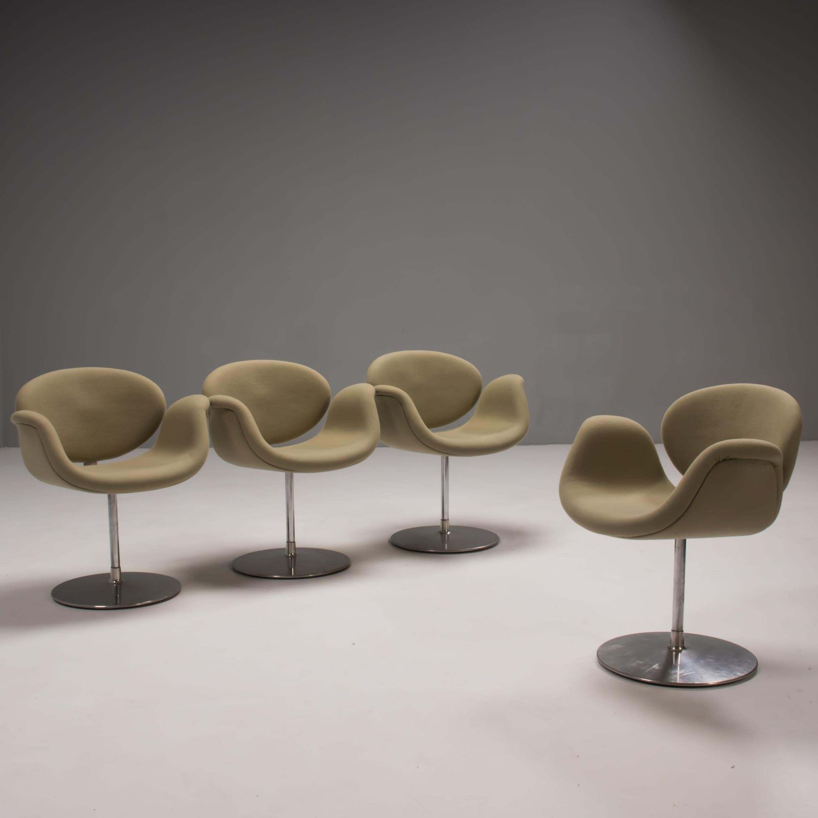 Artifort By Pierre Paulin Green Fabric Little Tulip Swivel Chairs, Set Of Three photo for sale