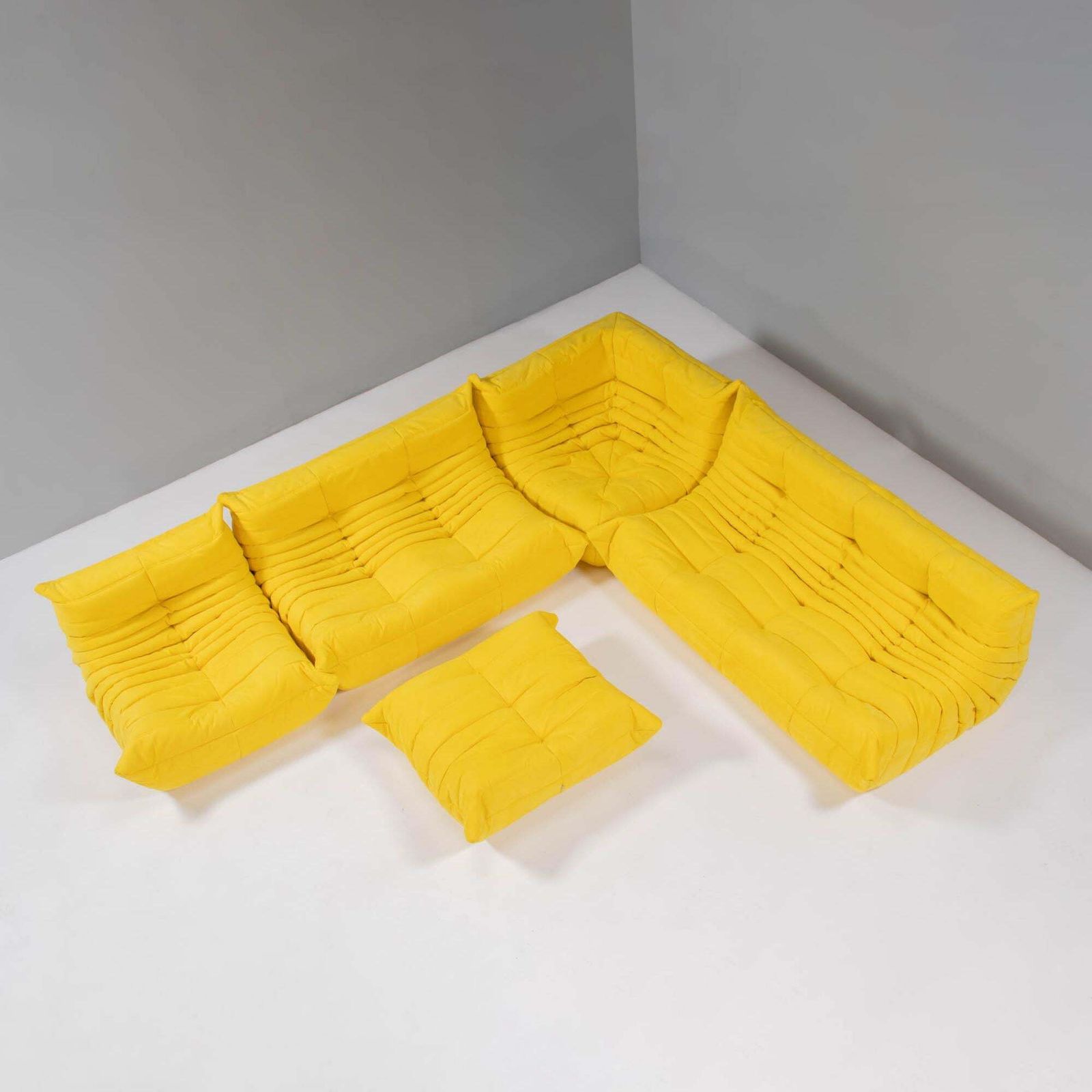 photo vinterior Ligne Roset By Michel Ducaroy Togo Yellow Sofa And Footstool, Set Of Five